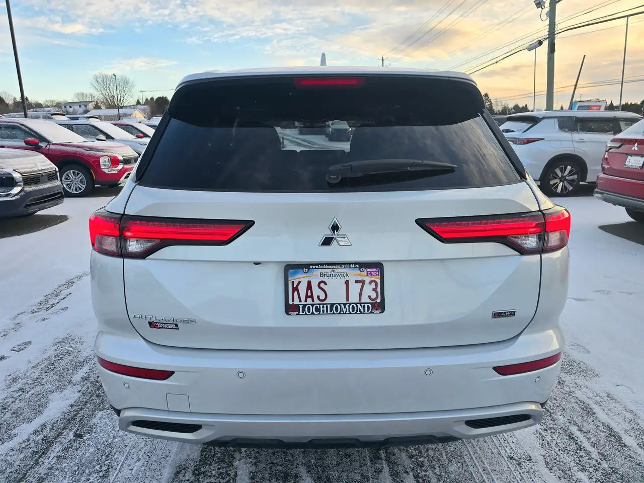 Mitsubishi Outlander снимка Mitsubishi Outlander