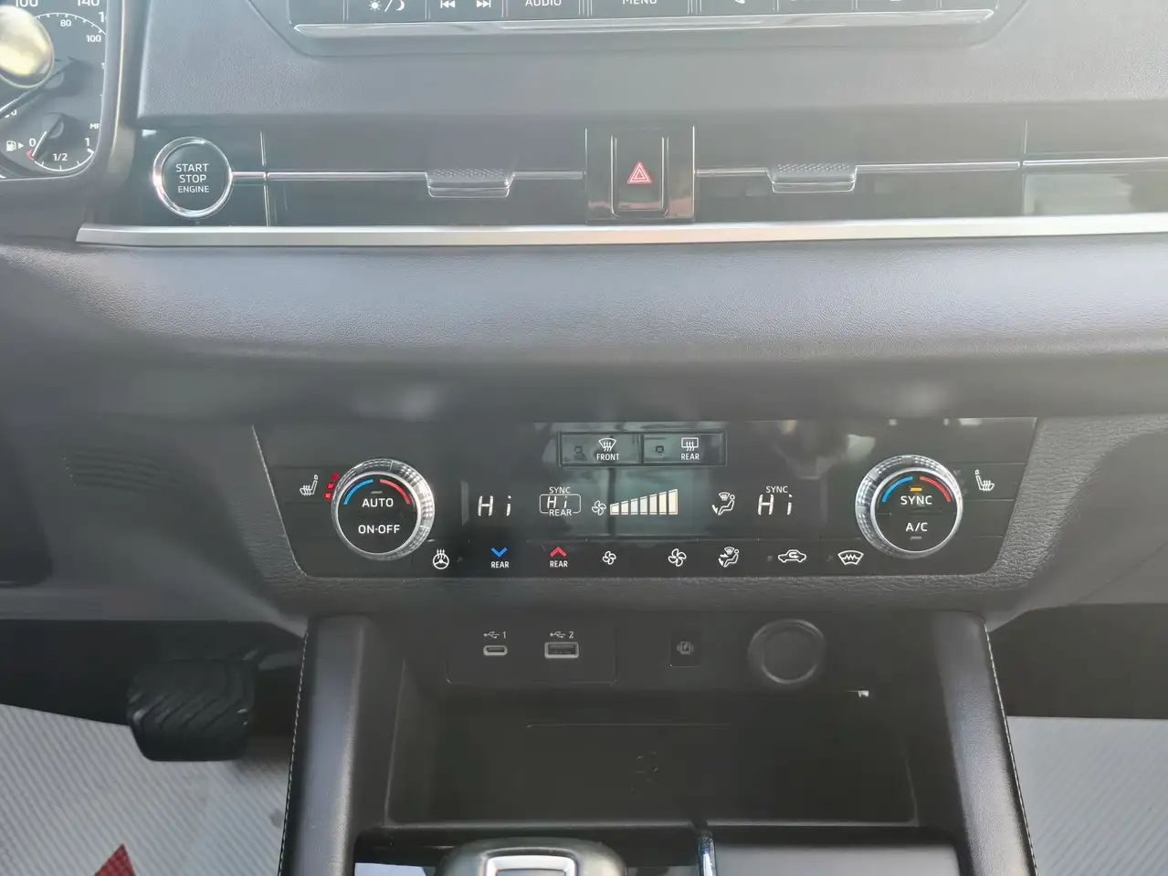 Mitsubishi Outlander снимка Mitsubishi Outlander