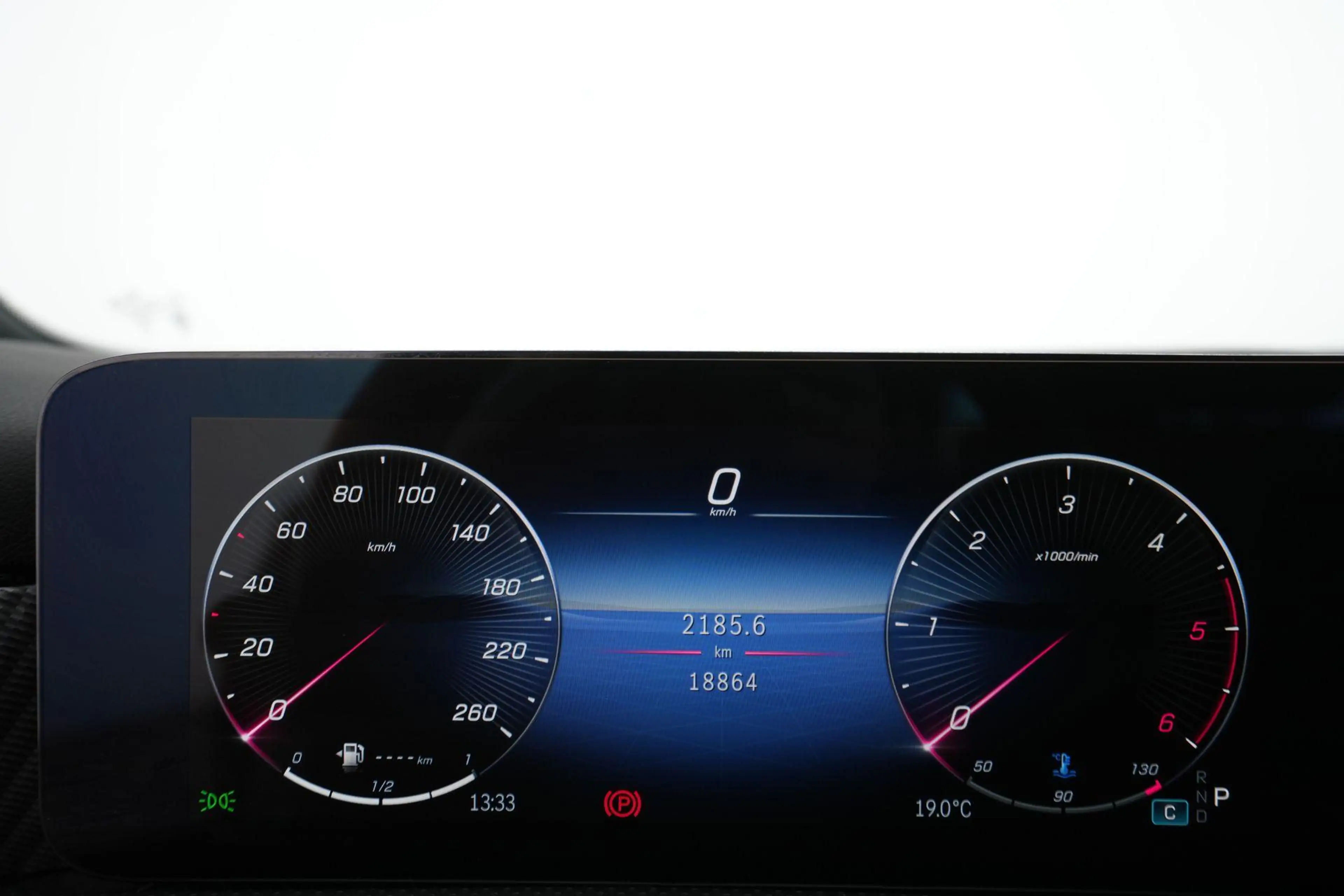 Mercedes-Benz A 180 d Luxury Line — photo 14