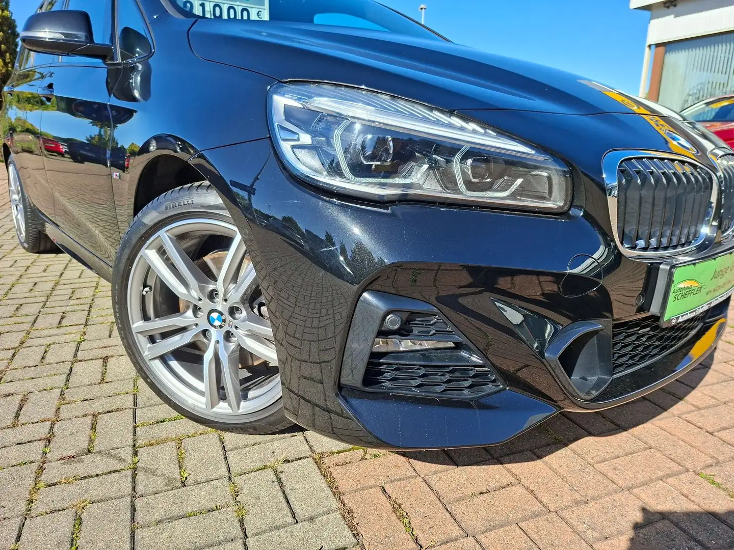 BMW 218 218i GranTourer M-Sport+LED+NAVI+KLIMAAU+AHK+WR Schwarz - 2