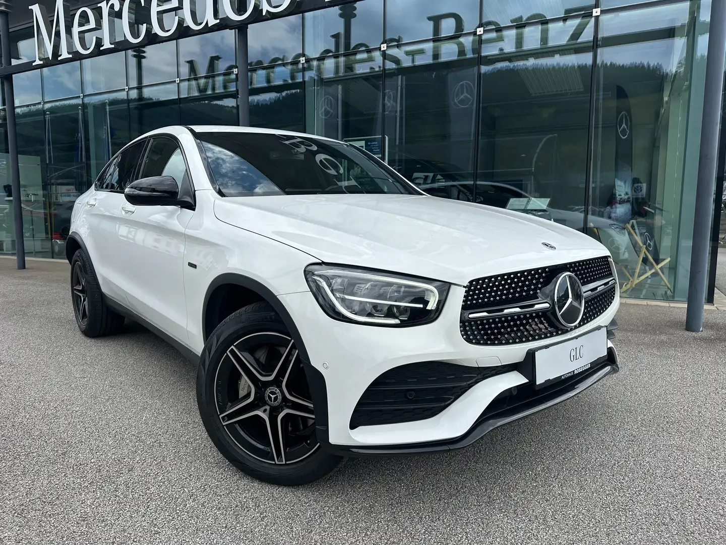 Mercedes-Benz GLC 300 de Coupé 4MATIC Aut. *AMG Line*Night*FAP*AHV* Weiß - 2