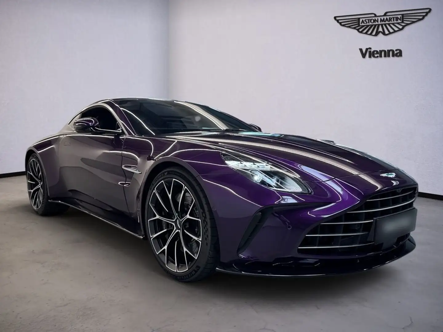 Aston Martin Vantage NG Coupé | Storm Purple | Bowers & Wilkins Violett - 2