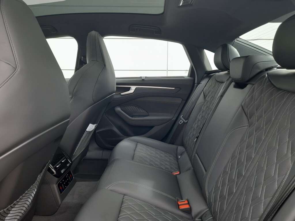 2026 Audi A6 Sedan thumb 21
