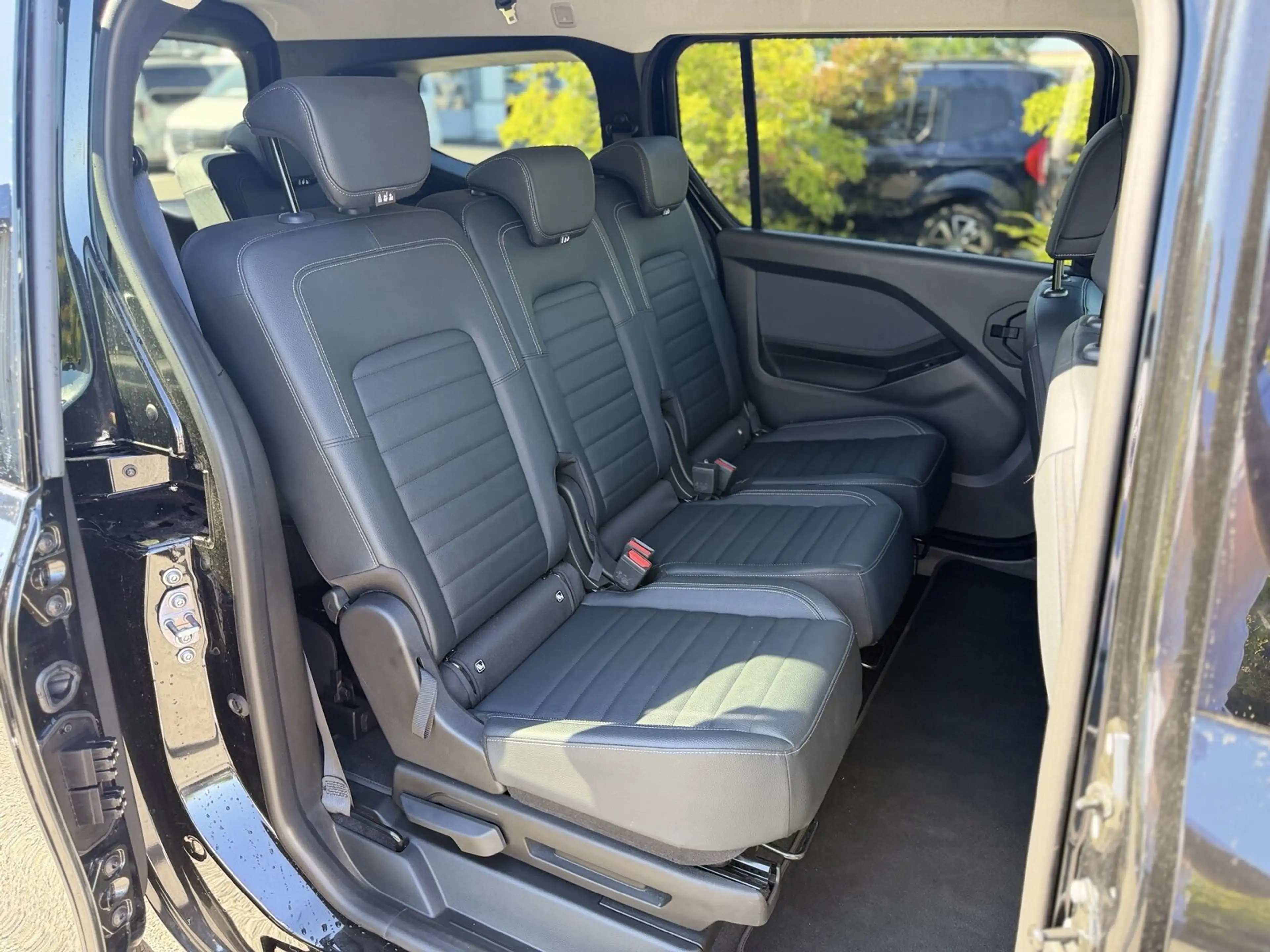 Mercedes-Benz T-Class T 180 PROGRESSIVE LANG EDITION+LED+AHK+7SITZER — photo 10