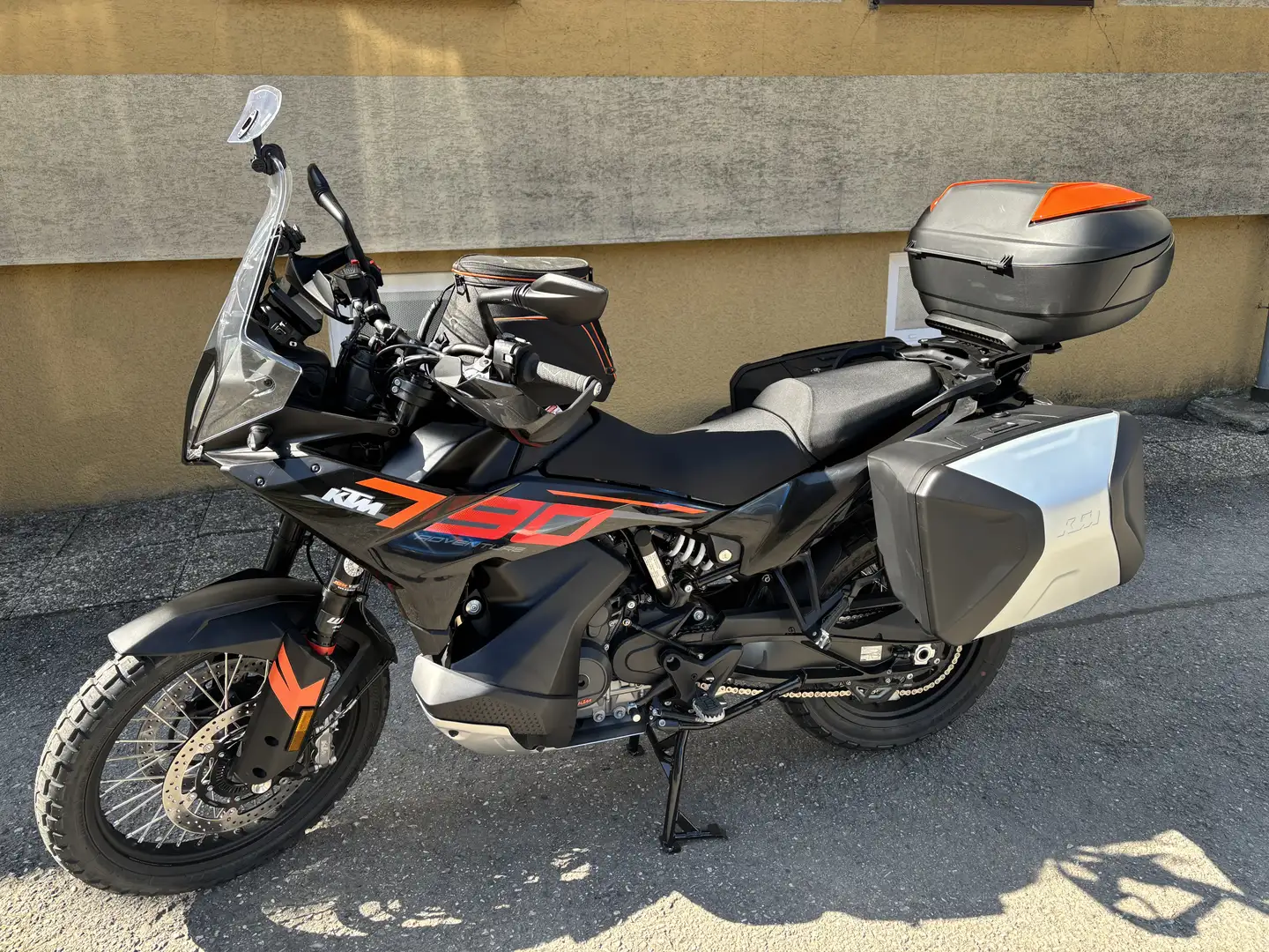 KTM 790 Adventure Noir - 1
