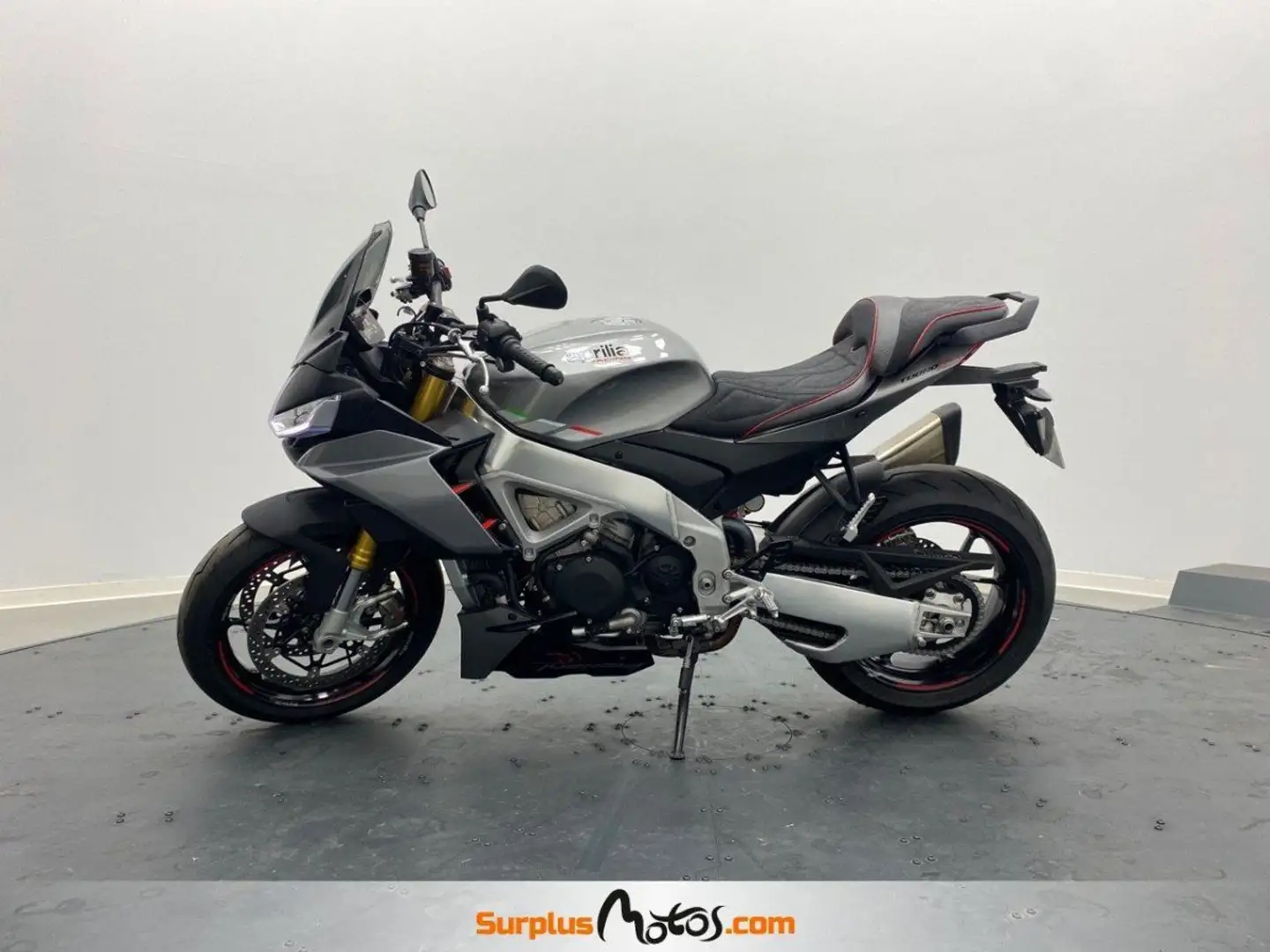 Aprilia Tuono Grijs - 2