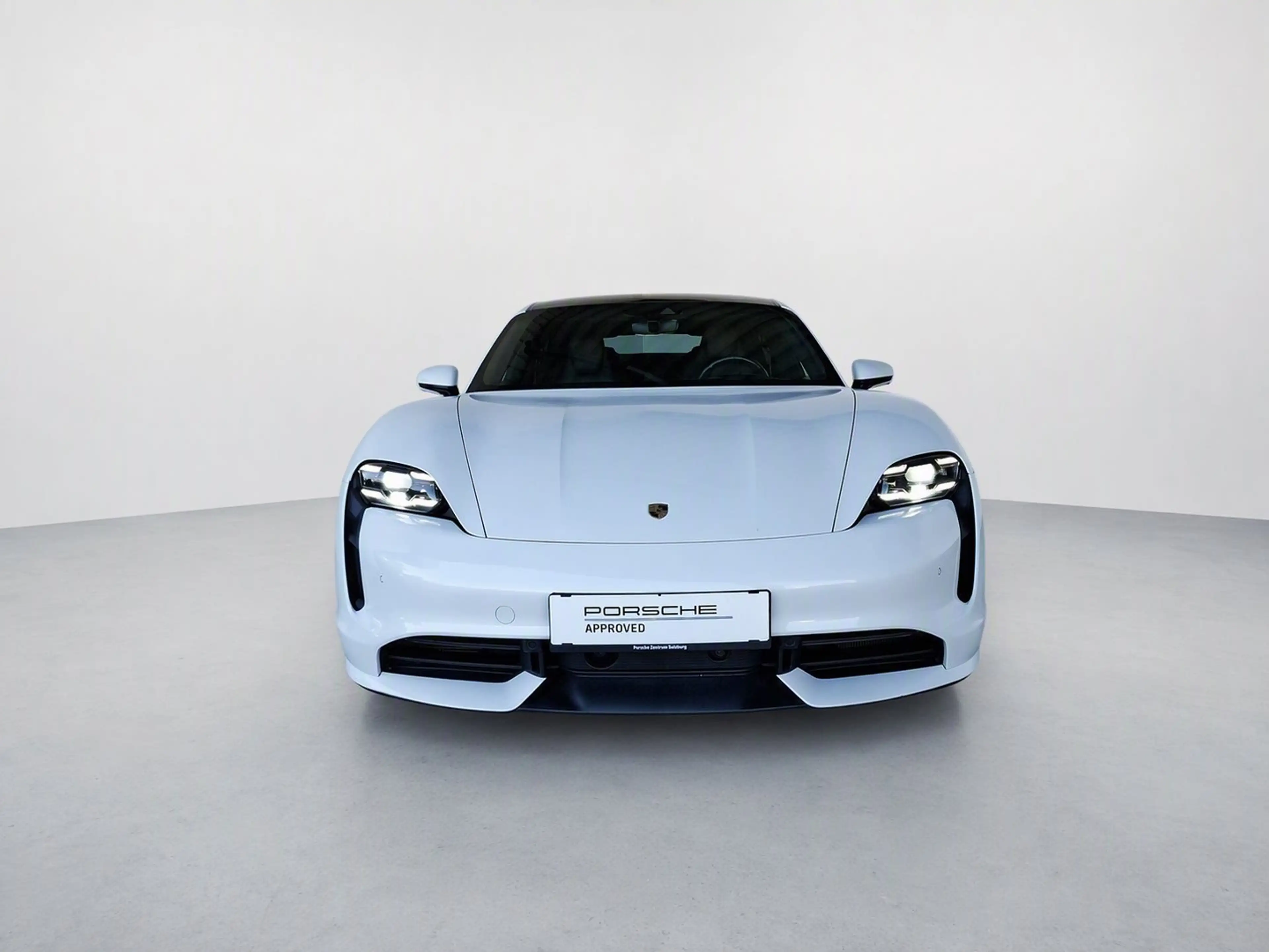 Porsche Taycan Turbo — photo 2