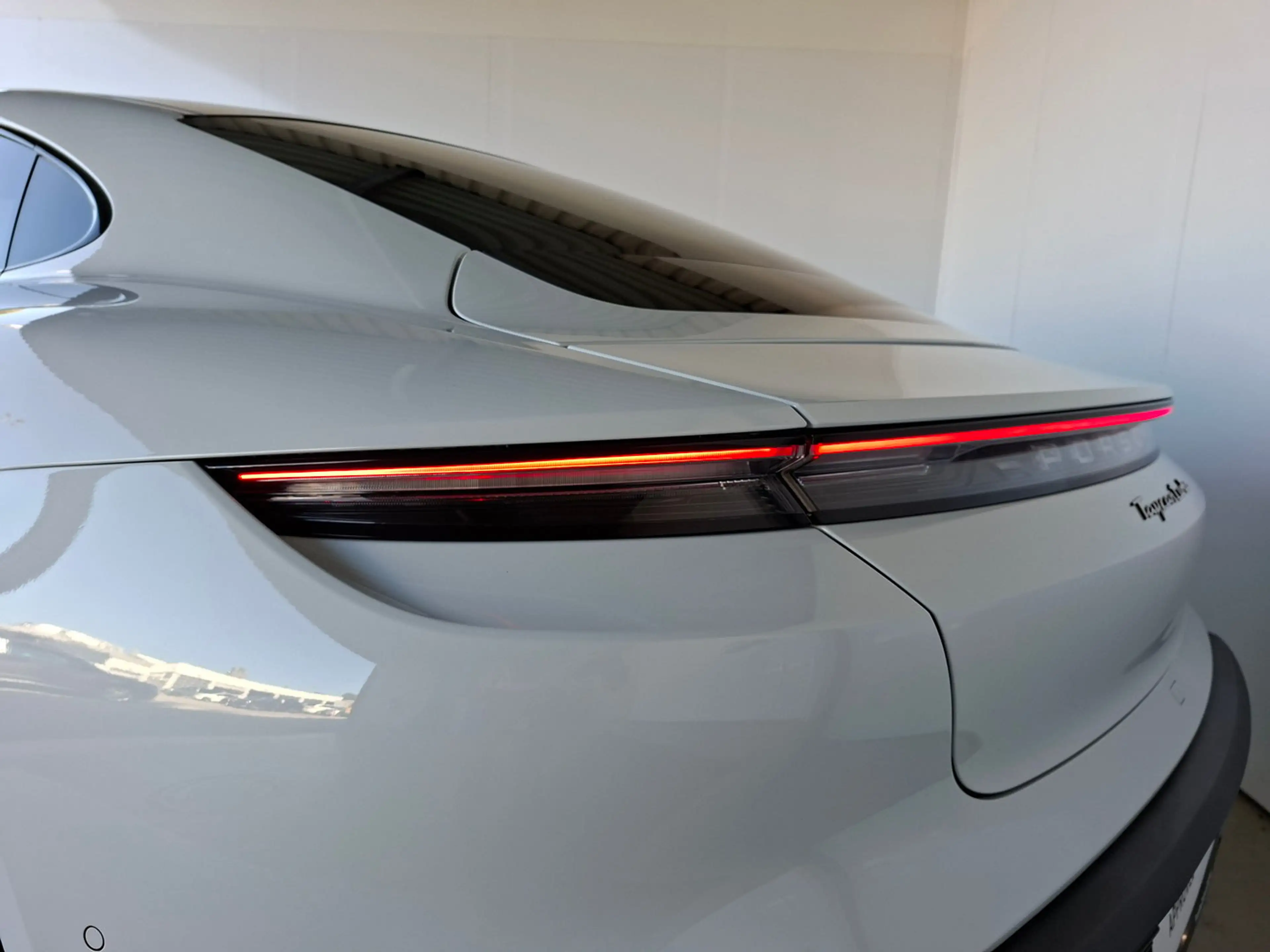 Porsche Taycan Turbo — photo 9