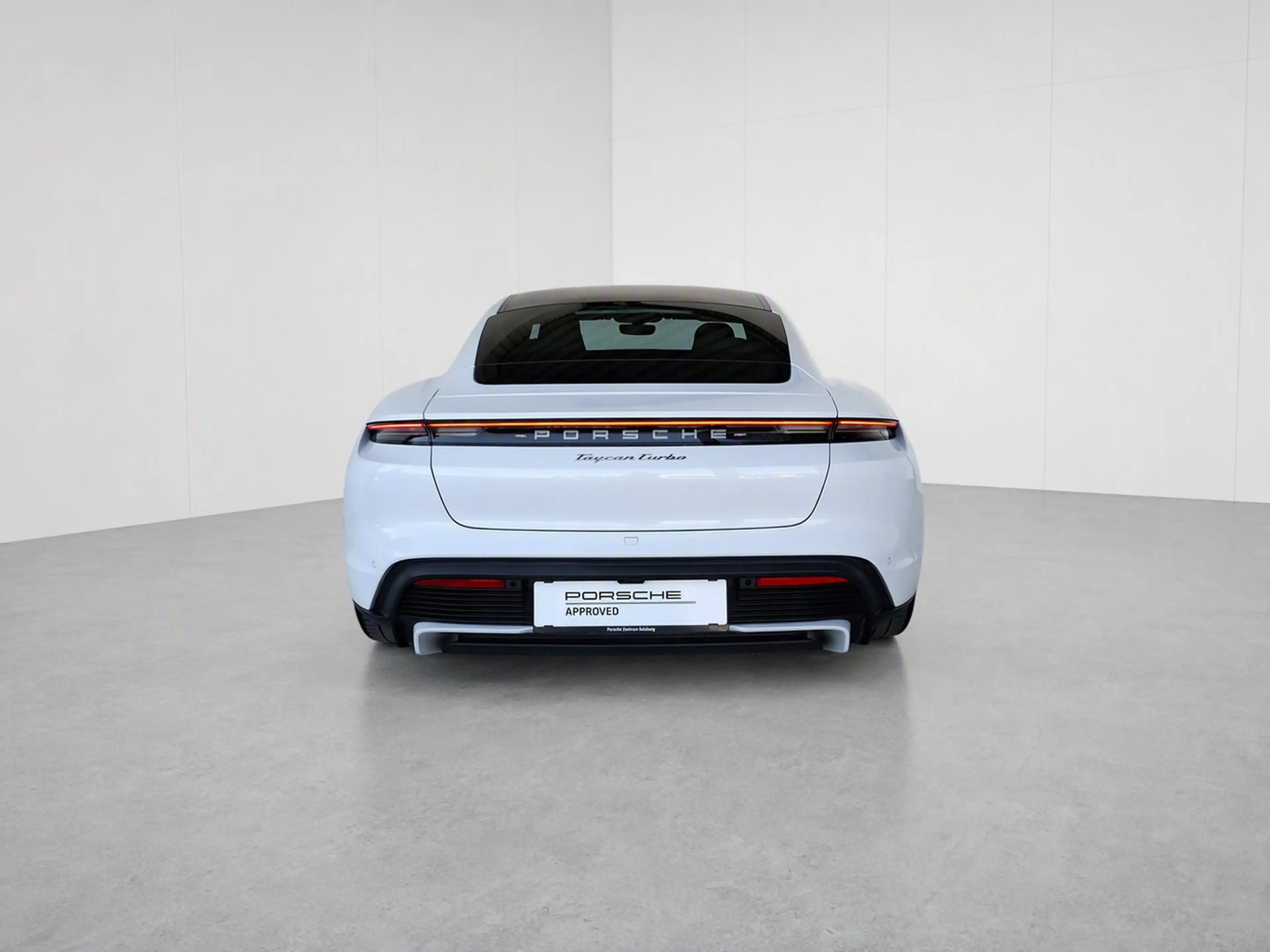 Porsche Taycan Turbo — photo 8