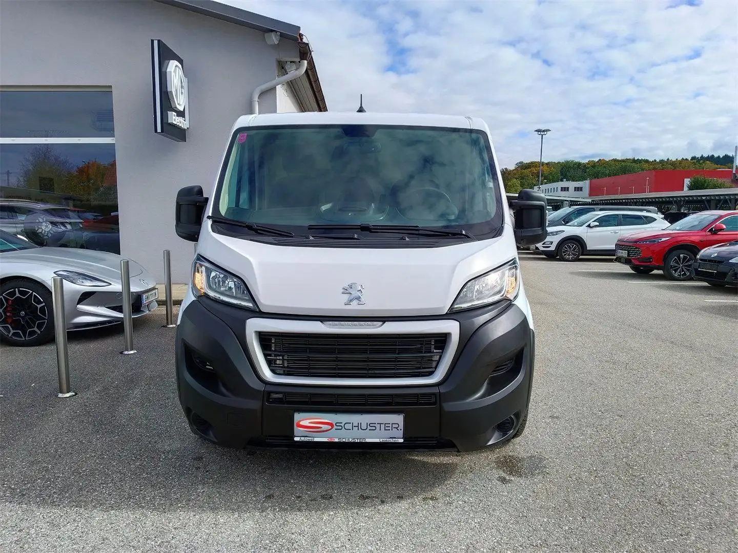 Peugeot Boxer 35+ L1H1 37kWh Premium Weiß - 2
