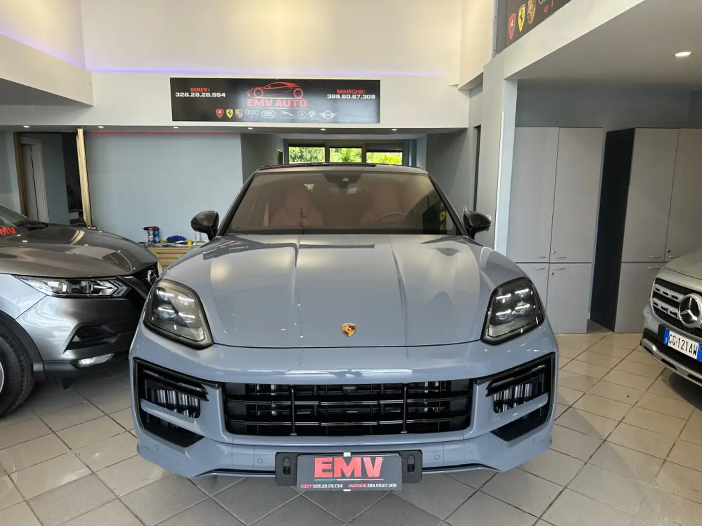 Porsche Cayenne 4.0 V8 Turbo E-Hybrid turbo 740cv Grigio - 2