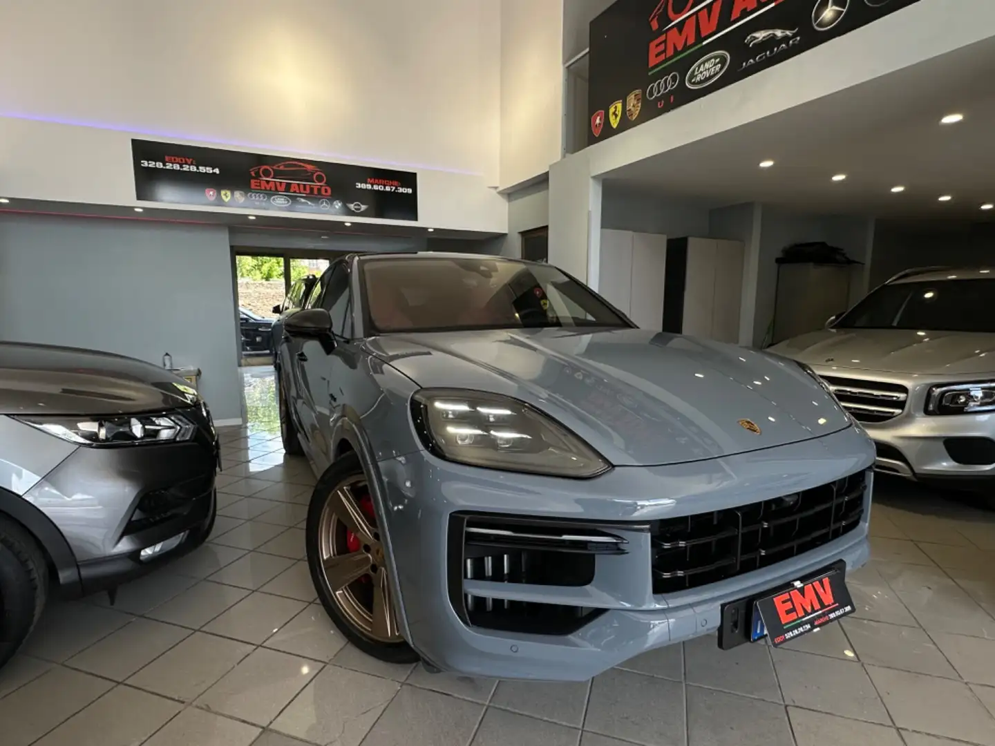 Porsche Cayenne 4.0 V8 Turbo E-Hybrid turbo 740cv Grigio - 1