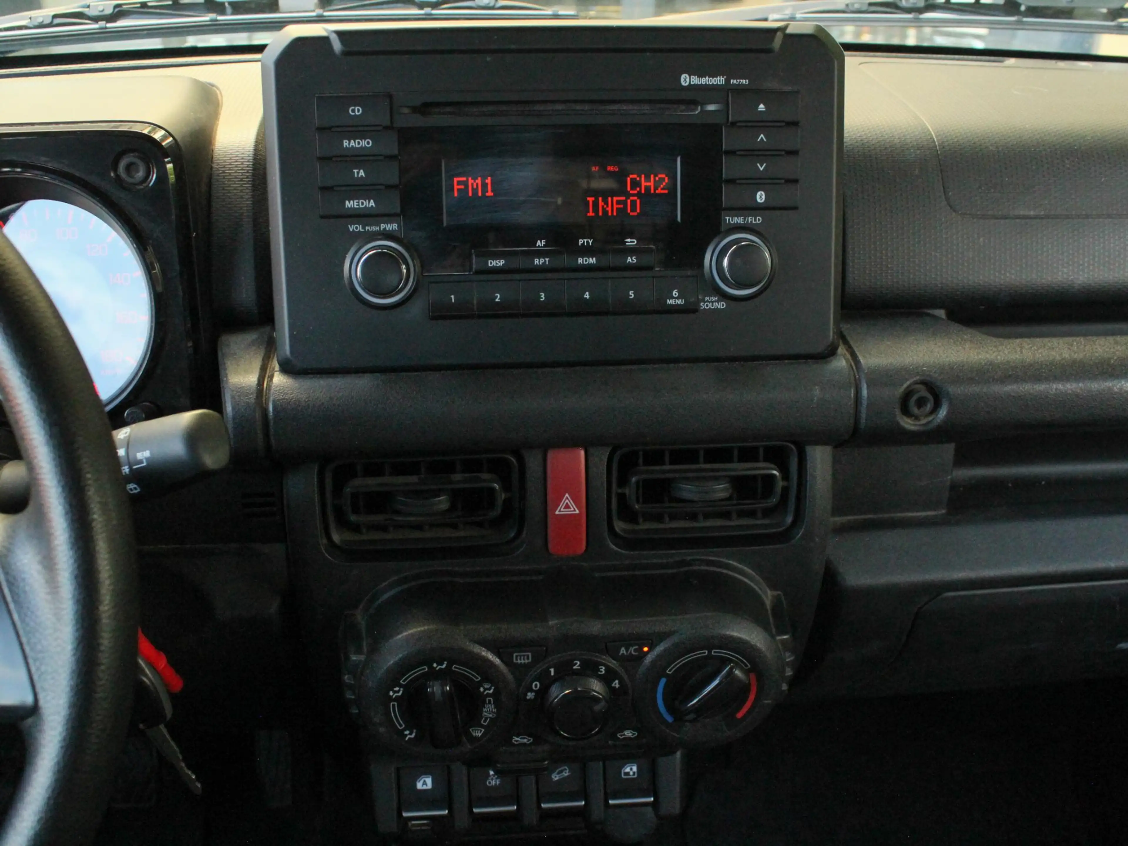 Suzuki Jimny 1.5 Professional | Airco | Trekhaak — photo 5