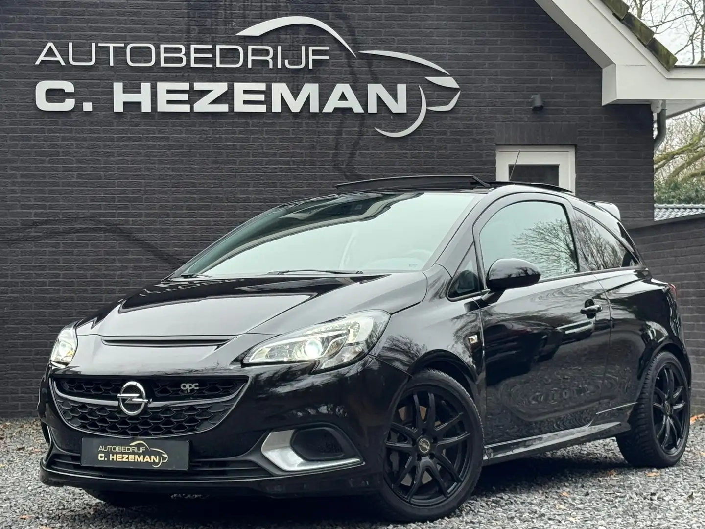 Opel Corsa 1.6 Turbo OPC 207PK VOL LEER PANODAK VOLLEDIG DEAL Schwarz - 1