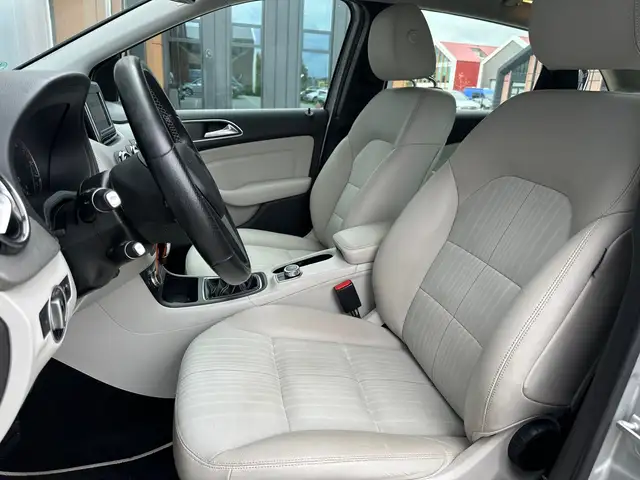 Mercedes-Benz B-Class view 10