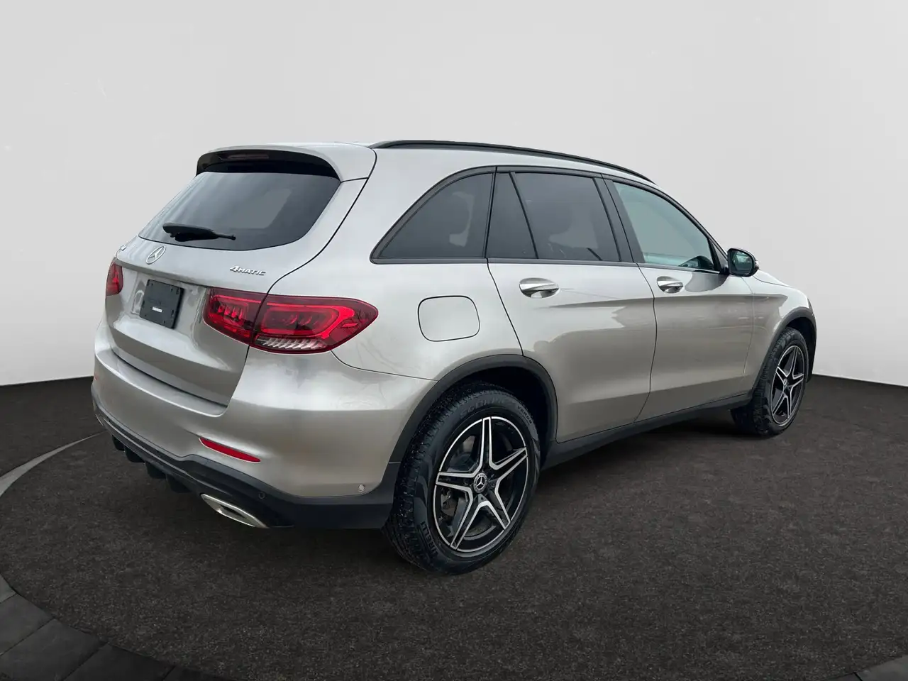 Mercedes-Benz GLC снимка Mercedes-Benz GLC