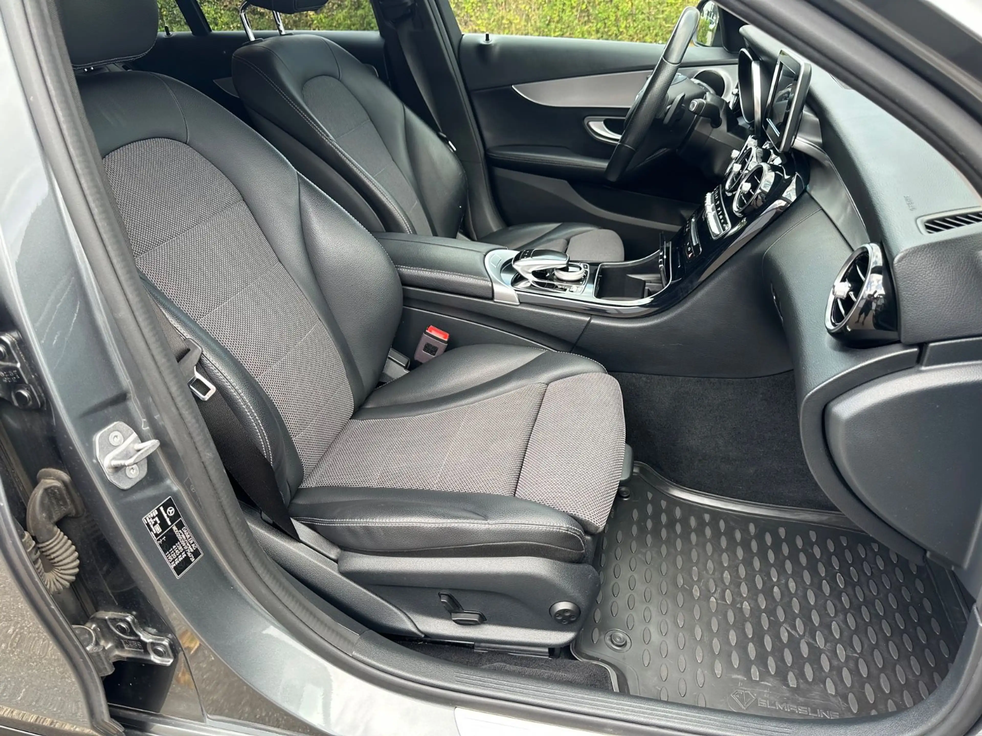 Mercedes-Benz C 250 d 4Matic*LED*360°*Airmatic*HeadUp*8xAlu*TOP — photo 13