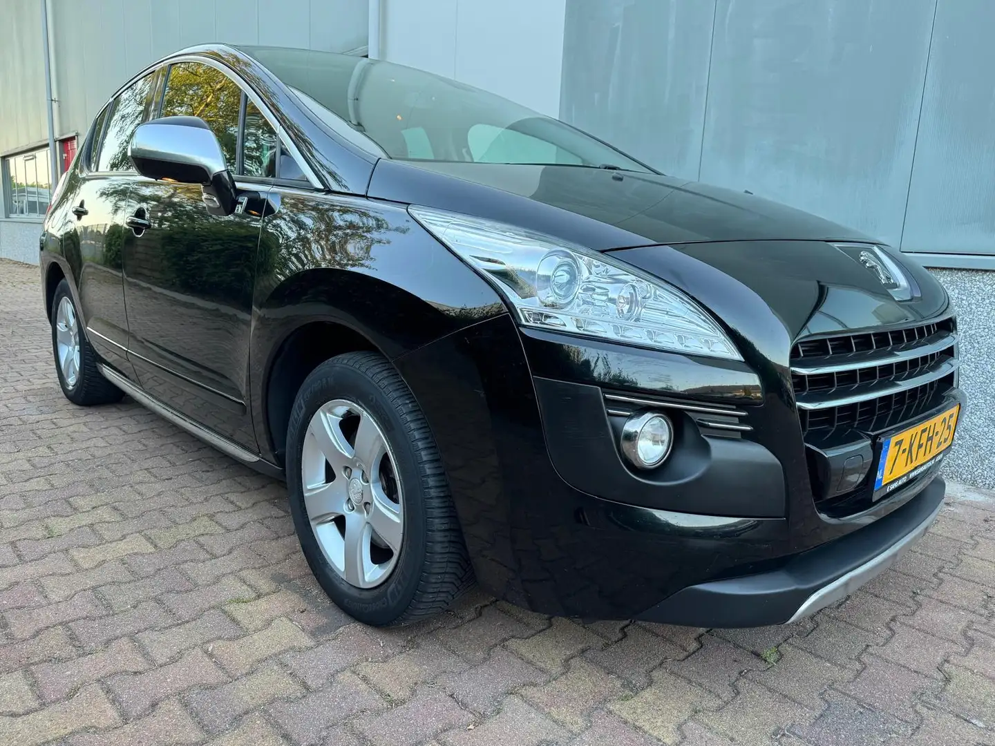 Peugeot 3008 2.0 HDiF HYbrid4 Blue Lease ( TREKHAAK + NAVI + LM Black - 2