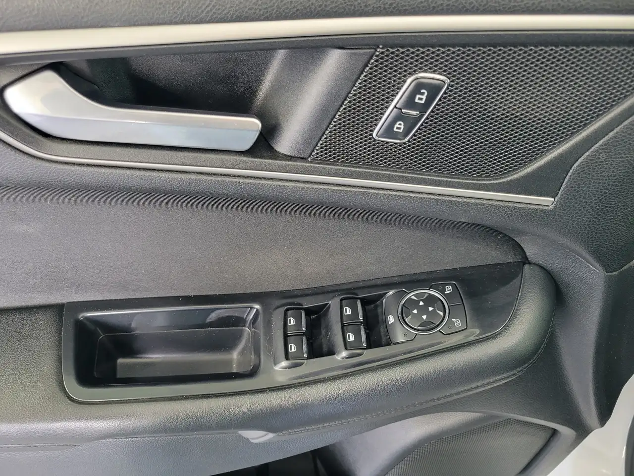 Ford Edge photo Ford Edge