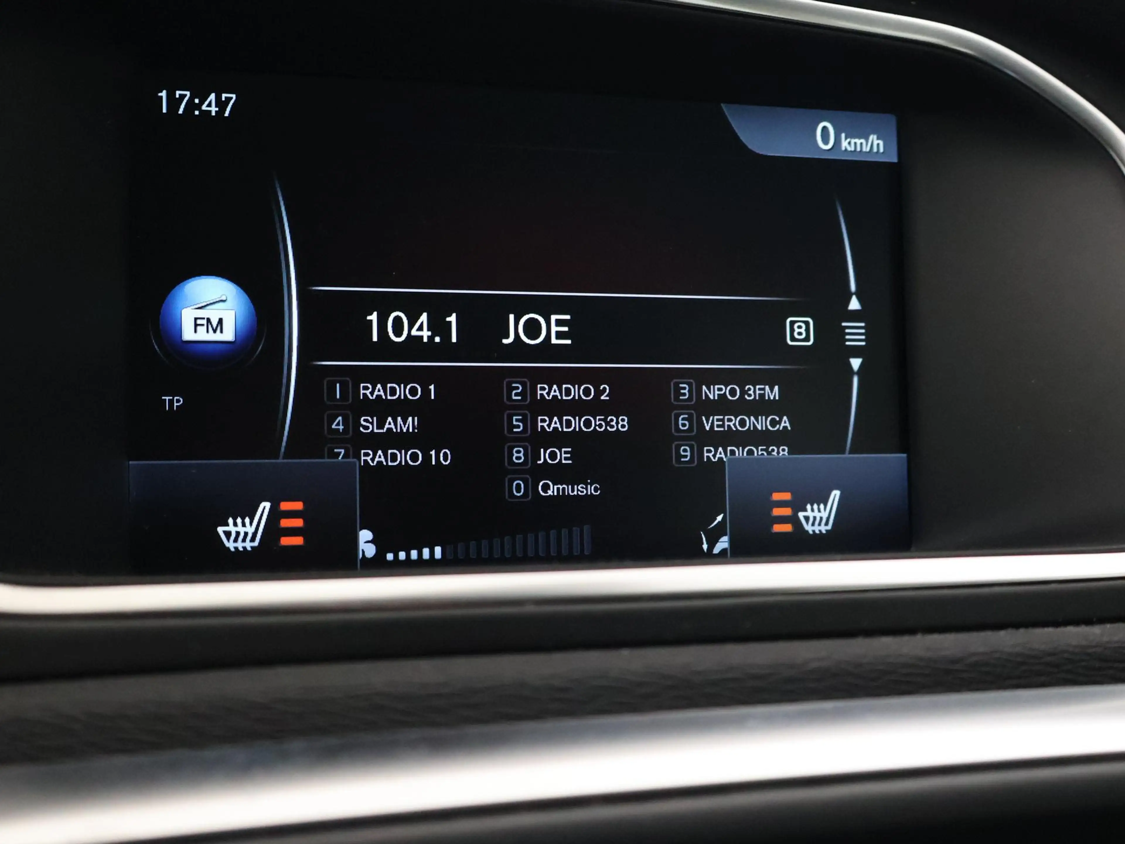 Volvo V40 Cross Country 1.5 T3 NORDIC+ 152 PK AUT. *DEALER ONDERHOUDEN* + — photo 36