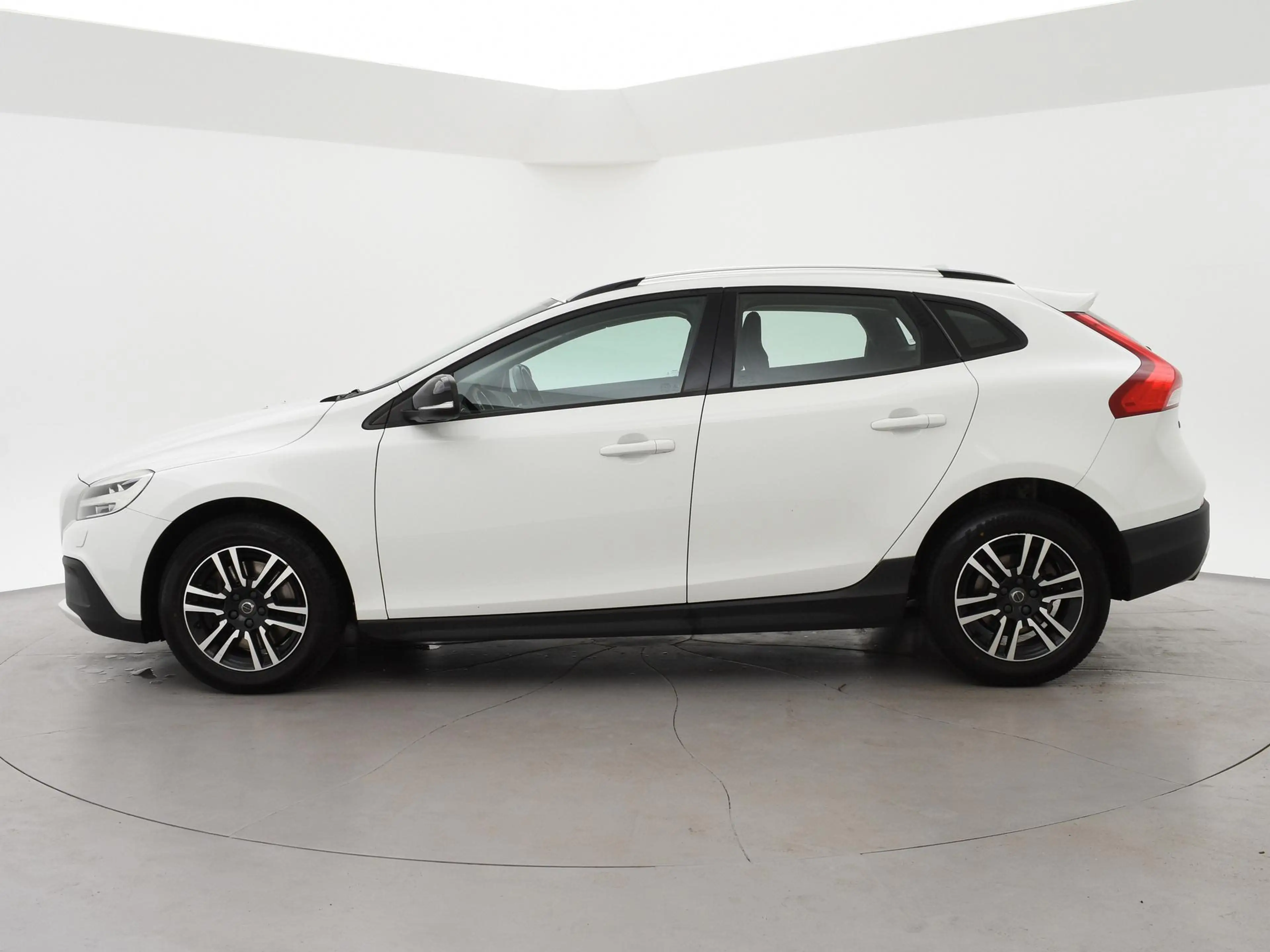 Volvo V40 Cross Country 1.5 T3 NORDIC+ 152 PK AUT. *DEALER ONDERHOUDEN* + — photo 5