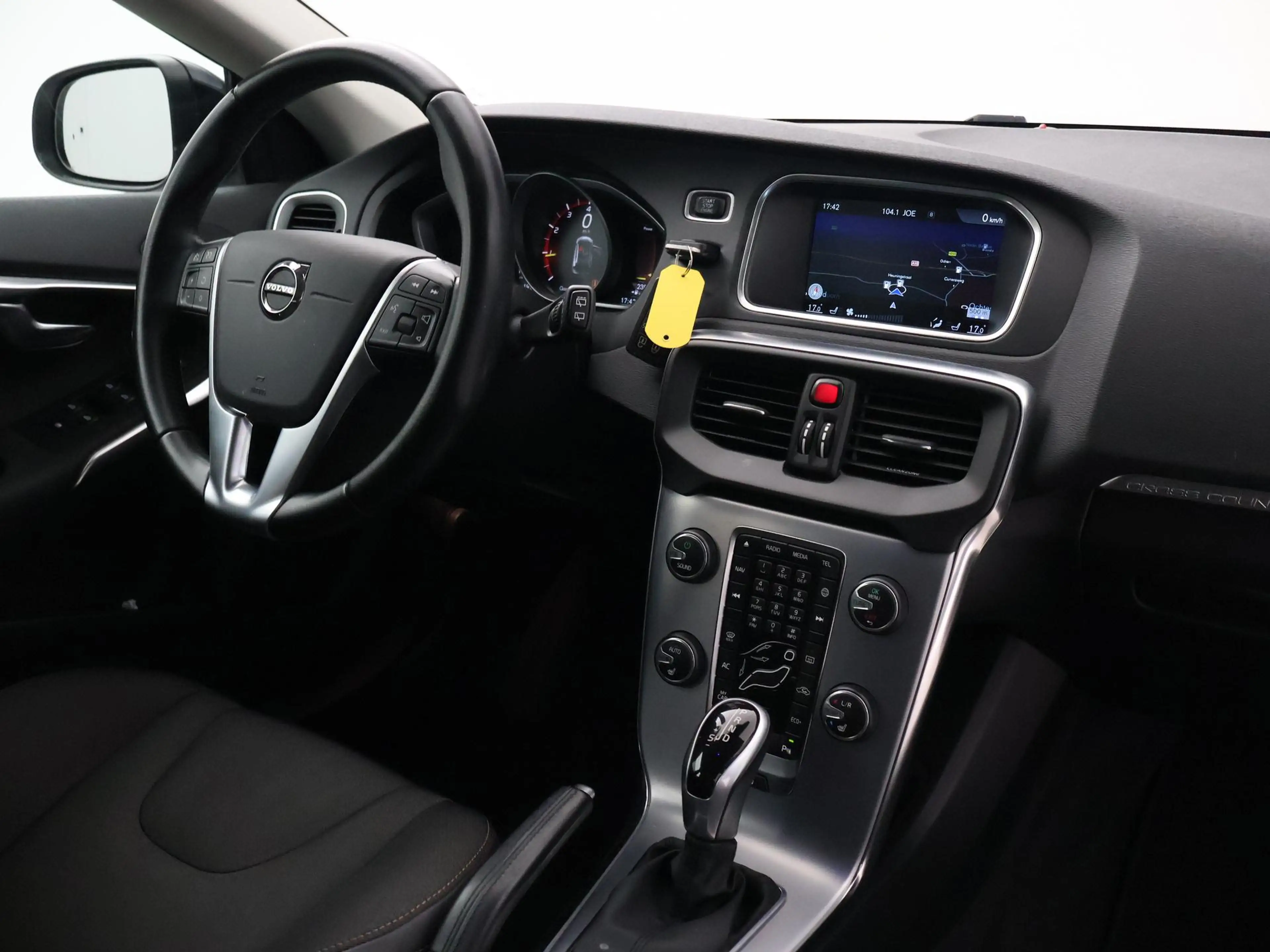 Volvo V40 Cross Country 1.5 T3 NORDIC+ 152 PK AUT. *DEALER ONDERHOUDEN* + — photo 4