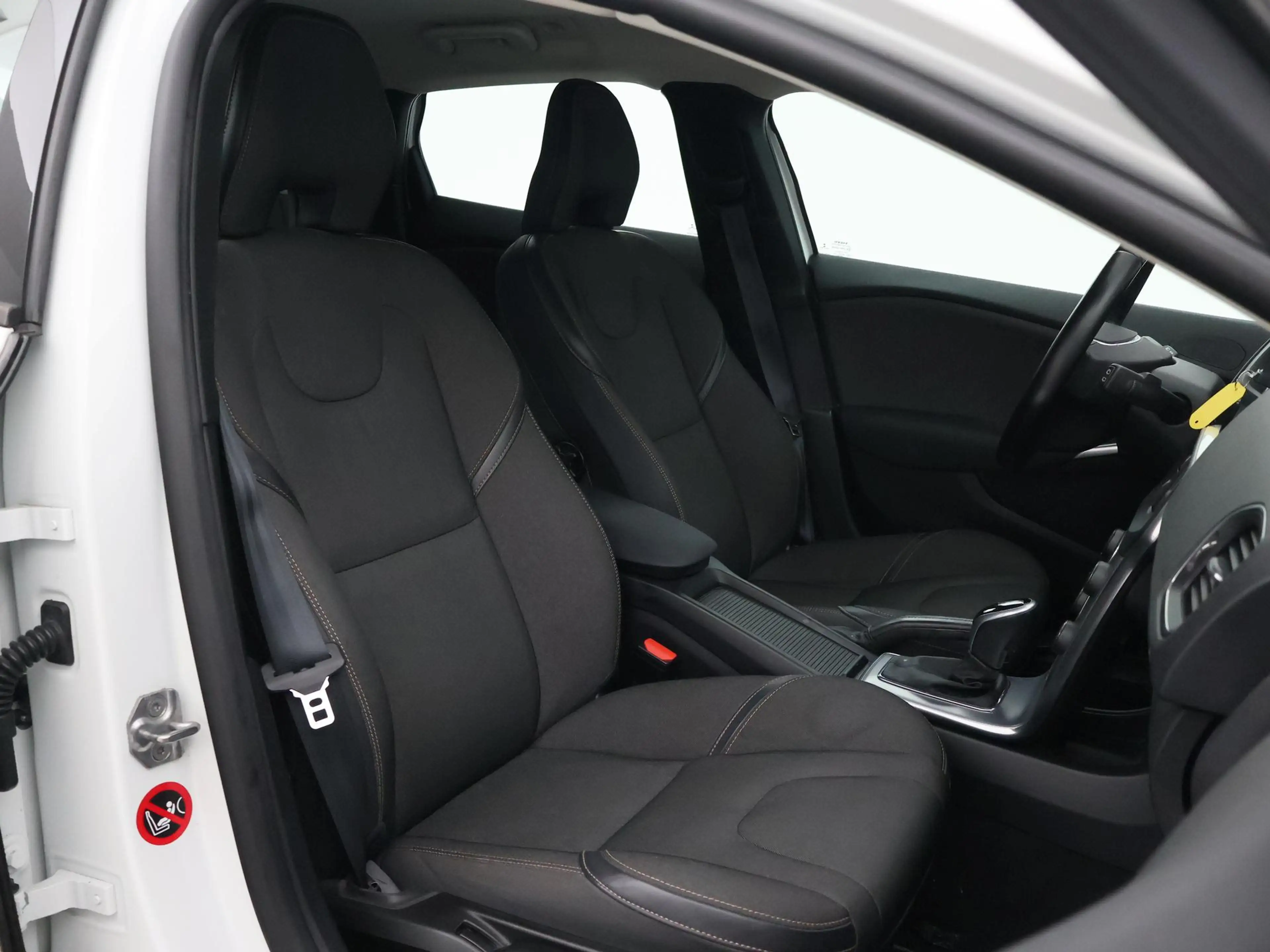 Volvo V40 Cross Country 1.5 T3 NORDIC+ 152 PK AUT. *DEALER ONDERHOUDEN* + — photo 8