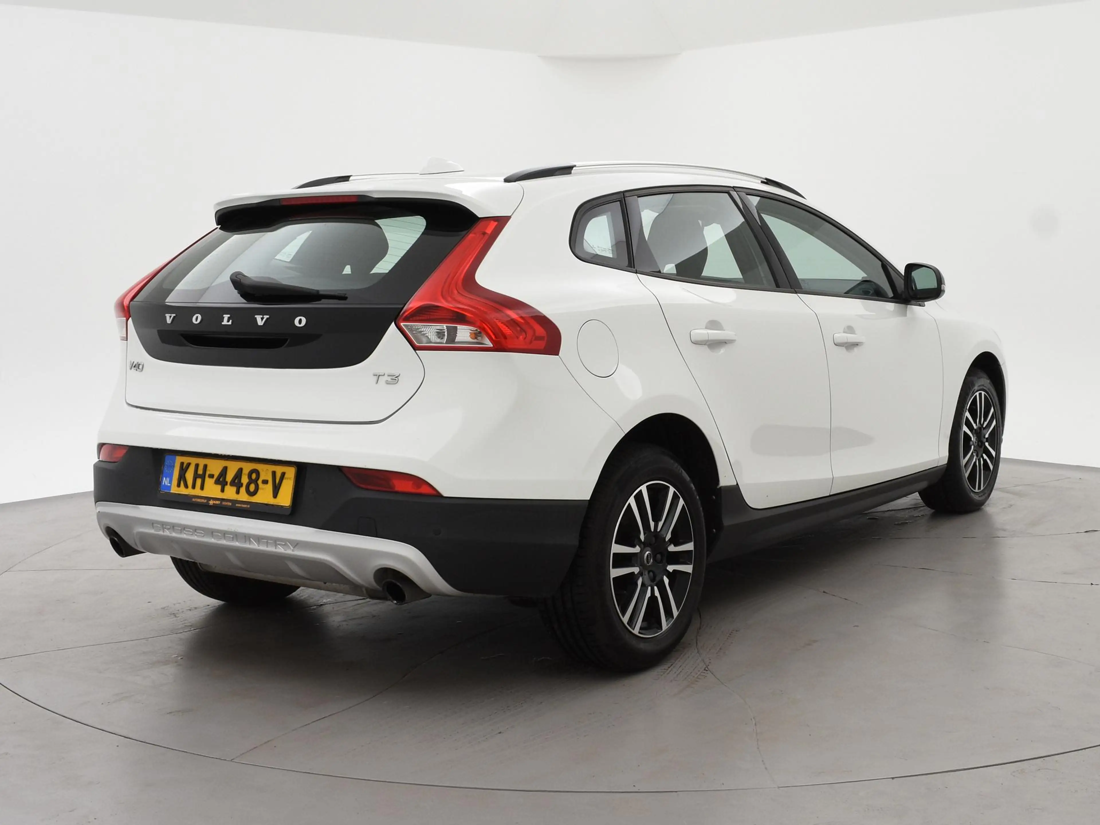 Volvo V40 Cross Country 1.5 T3 NORDIC+ 152 PK AUT. *DEALER ONDERHOUDEN* + — photo 2