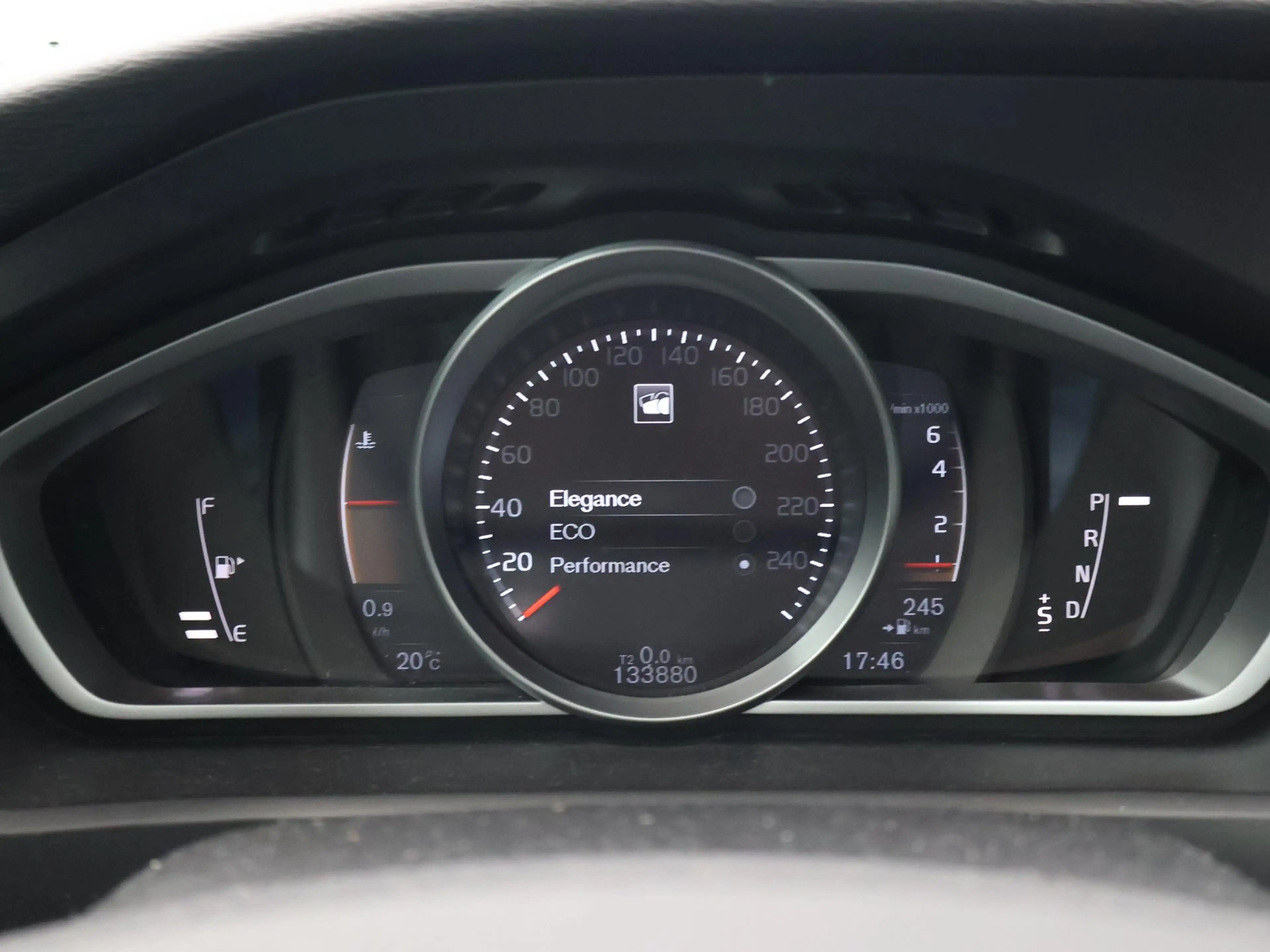 Volvo V40 Cross Country 1.5 T3 NORDIC+ 152 PK AUT. *DEALER ONDERHOUDEN* + — photo 29