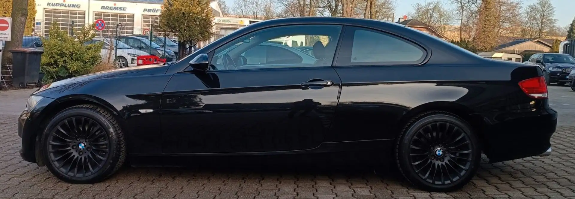 BMW 325 i Coupe 218ps Navi  Motor  GENERALÜBERHOLT Noir - 2