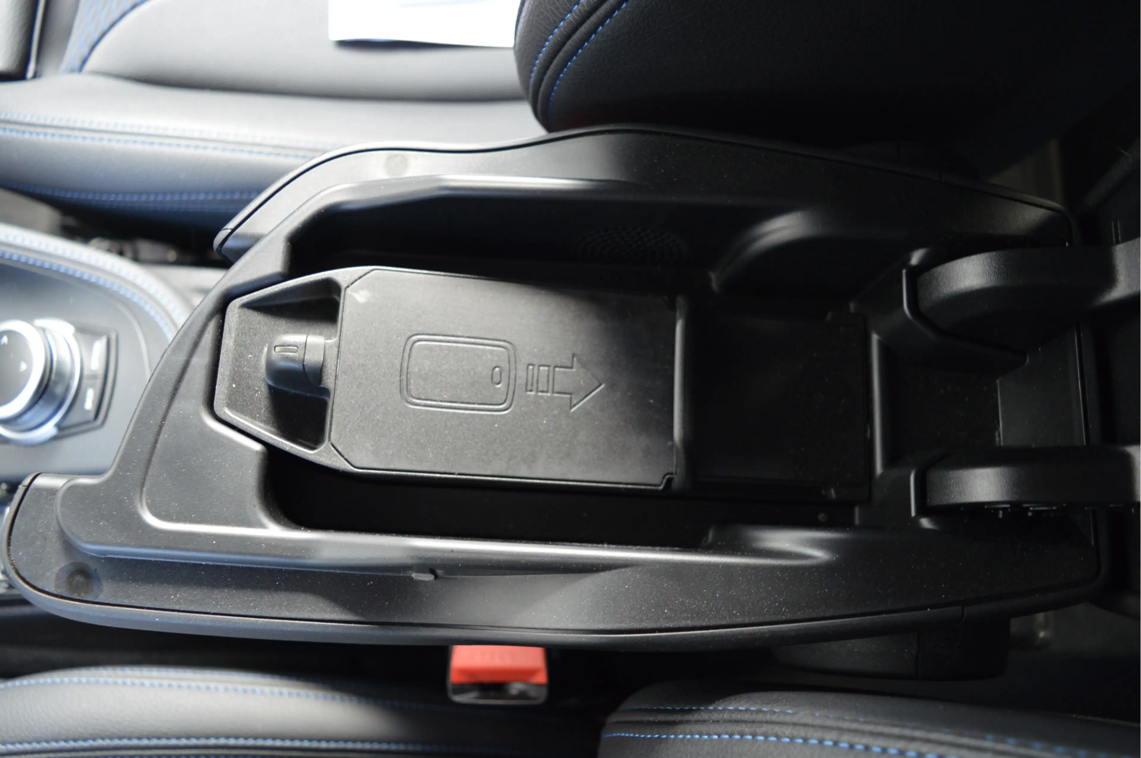 BMW X2 sDrive20i | M-PAKKET | CAMERA | TREKHAAK | HIFI | — photo 24
