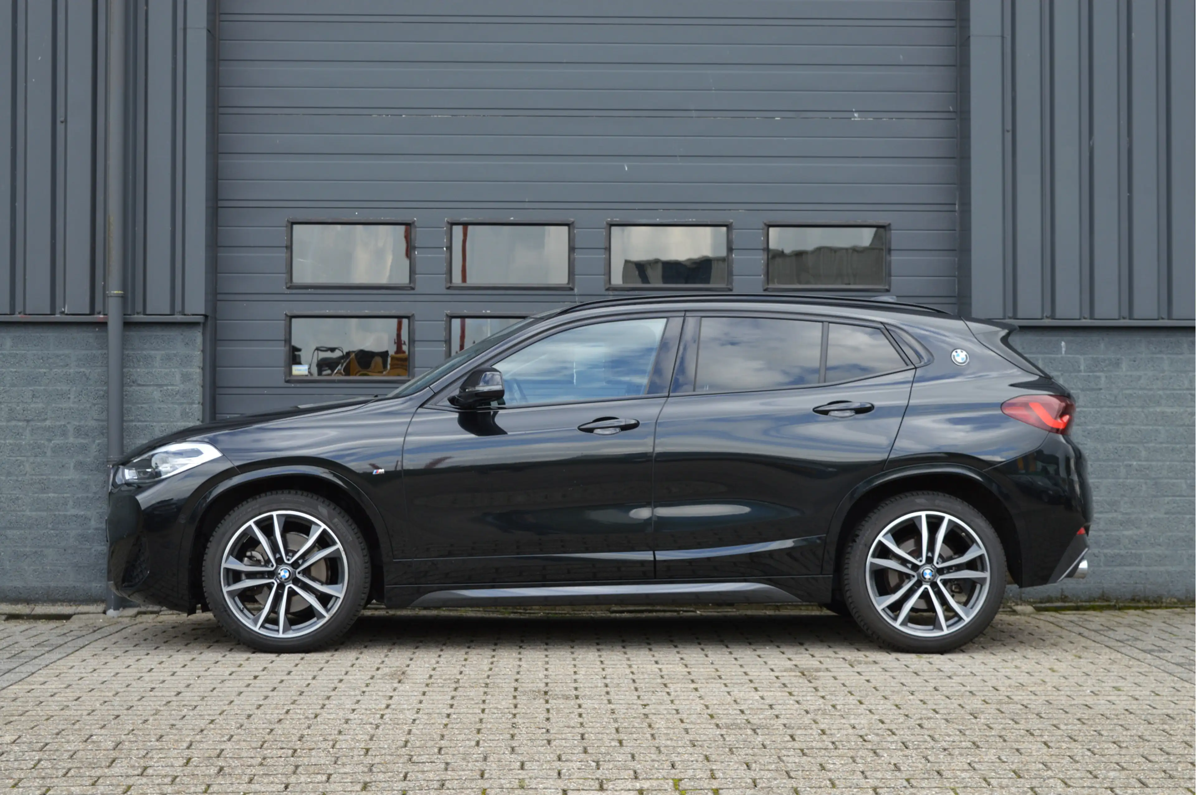 BMW X2 sDrive20i | M-PAKKET | CAMERA | TREKHAAK | HIFI | — photo 3