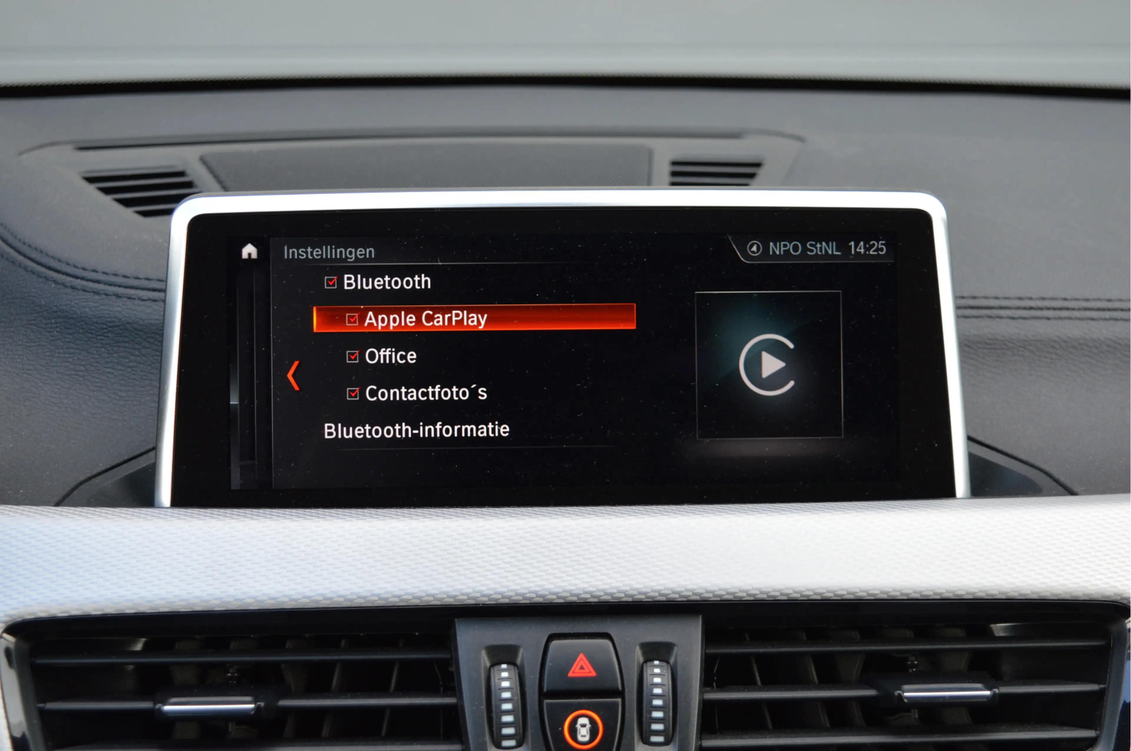 BMW X2 sDrive20i | M-PAKKET | CAMERA | TREKHAAK | HIFI | — photo 21
