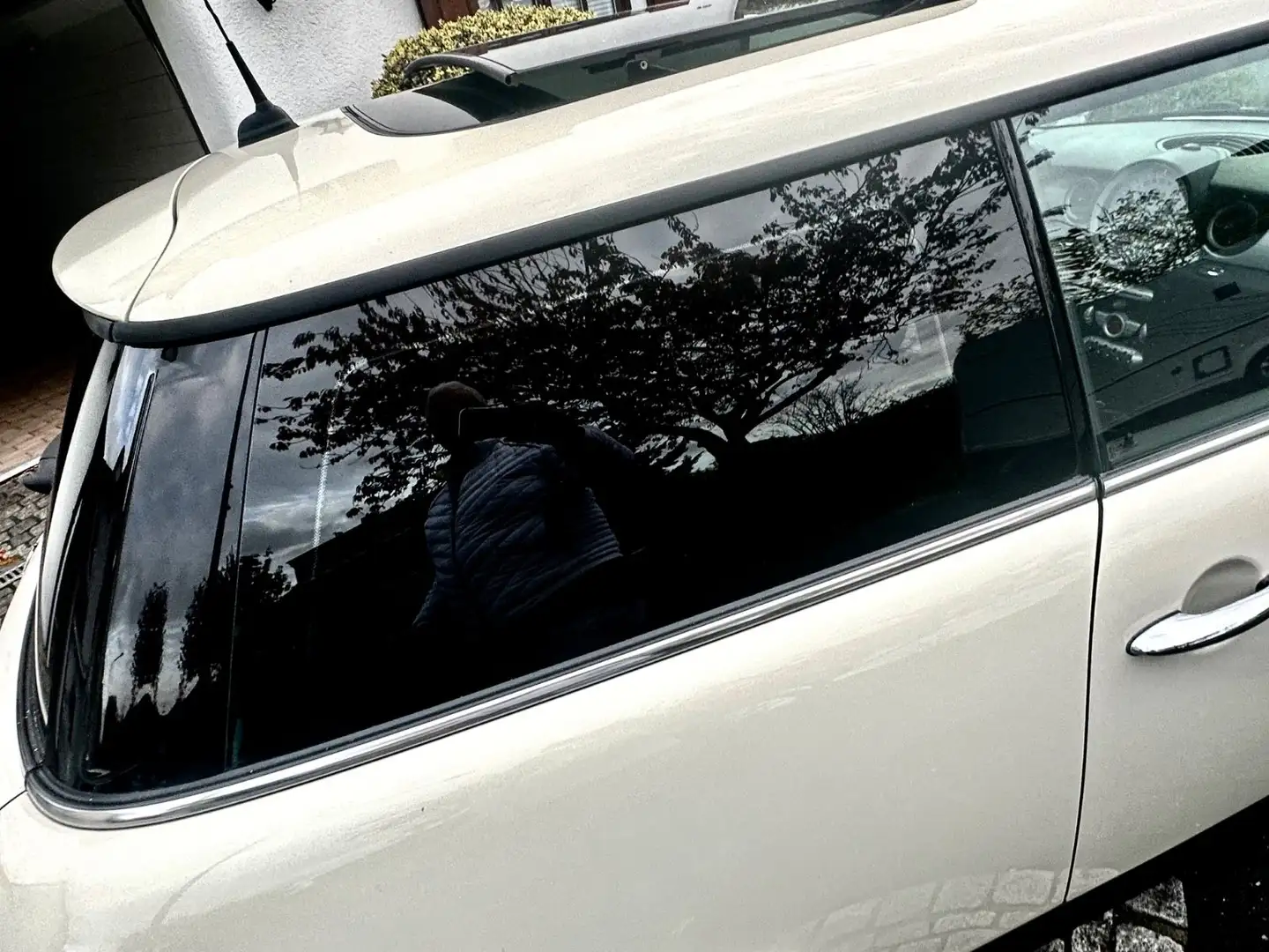 MINI One Facelift 98PS Neuwertig Schiebedach Klima Weiß - 2