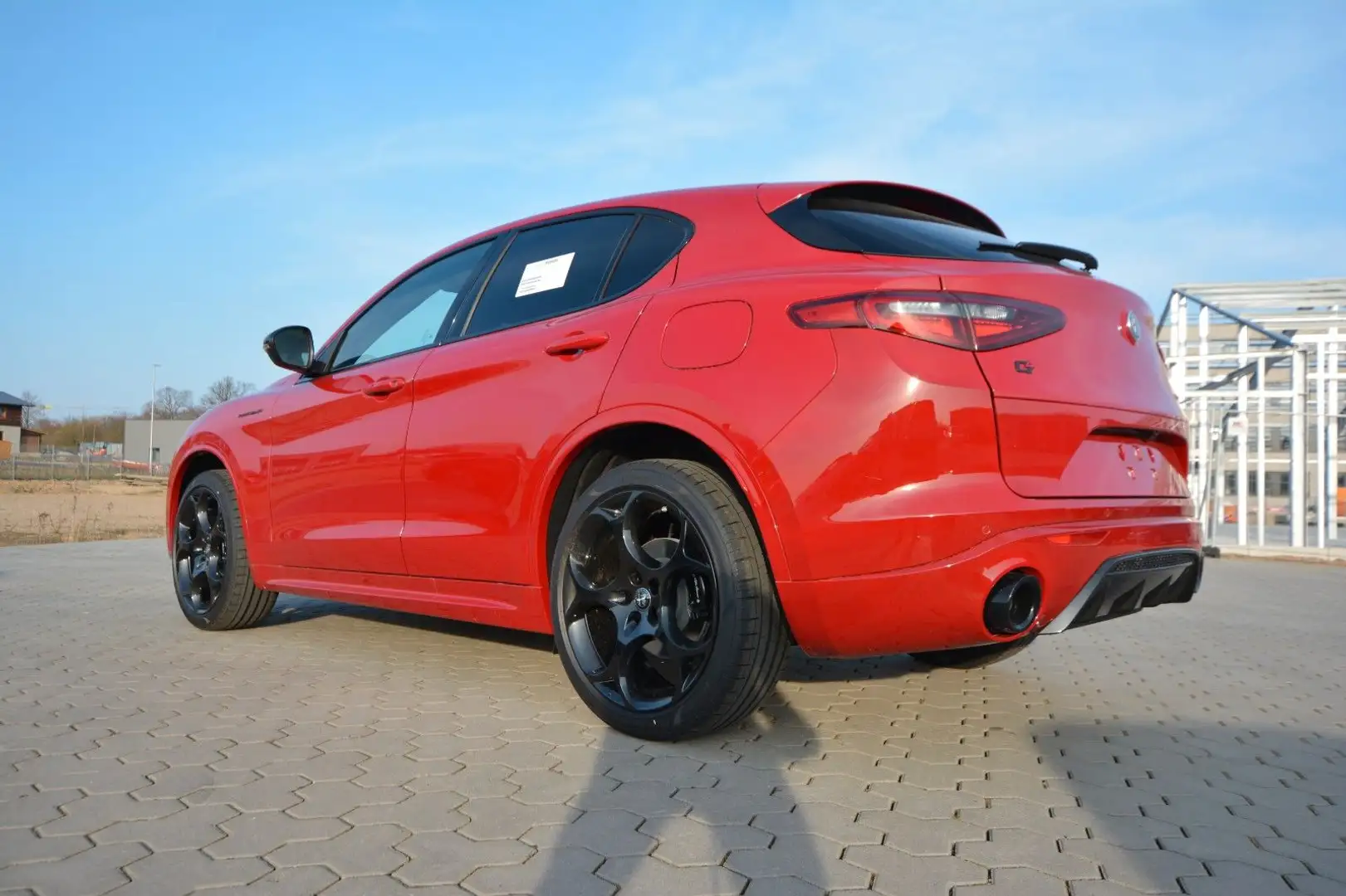Alfa Romeo Stelvio Estrema 2.0 Turbo 16V 280 PS Panorama Rot - 2