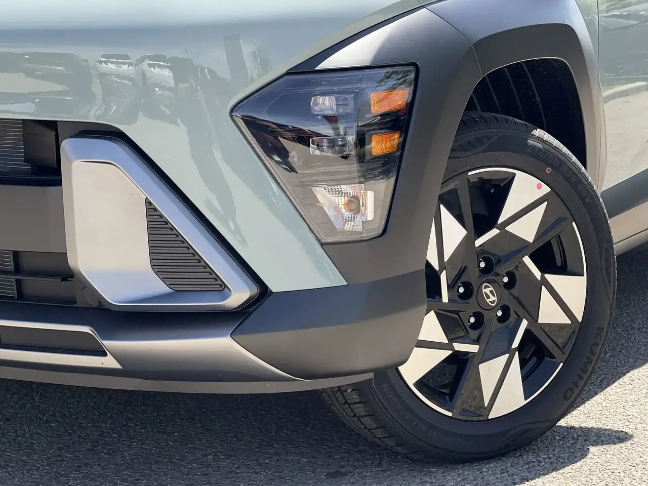 Hyundai KONA снимка Hyundai KONA