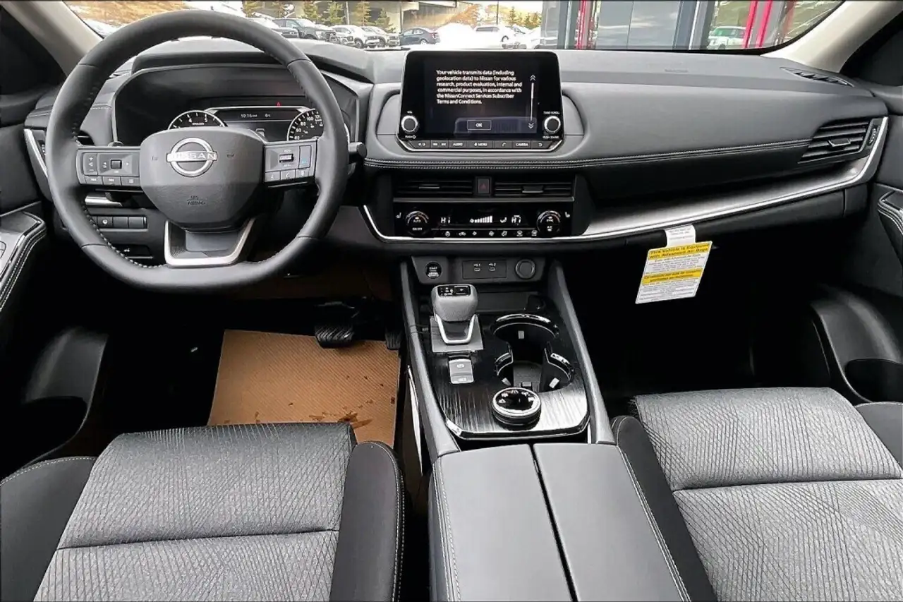 Nissan Rogue снимка Nissan Rogue