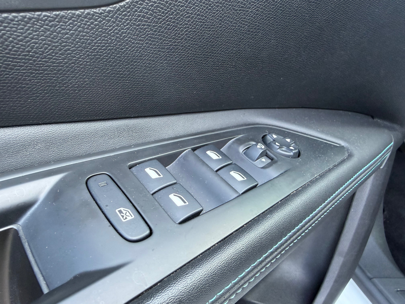 Peugeot 5008 5008 1.2 PureTech Active — photo 9