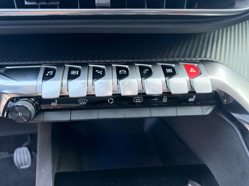 Peugeot 5008 5008 1.2 PureTech Active — photo 14