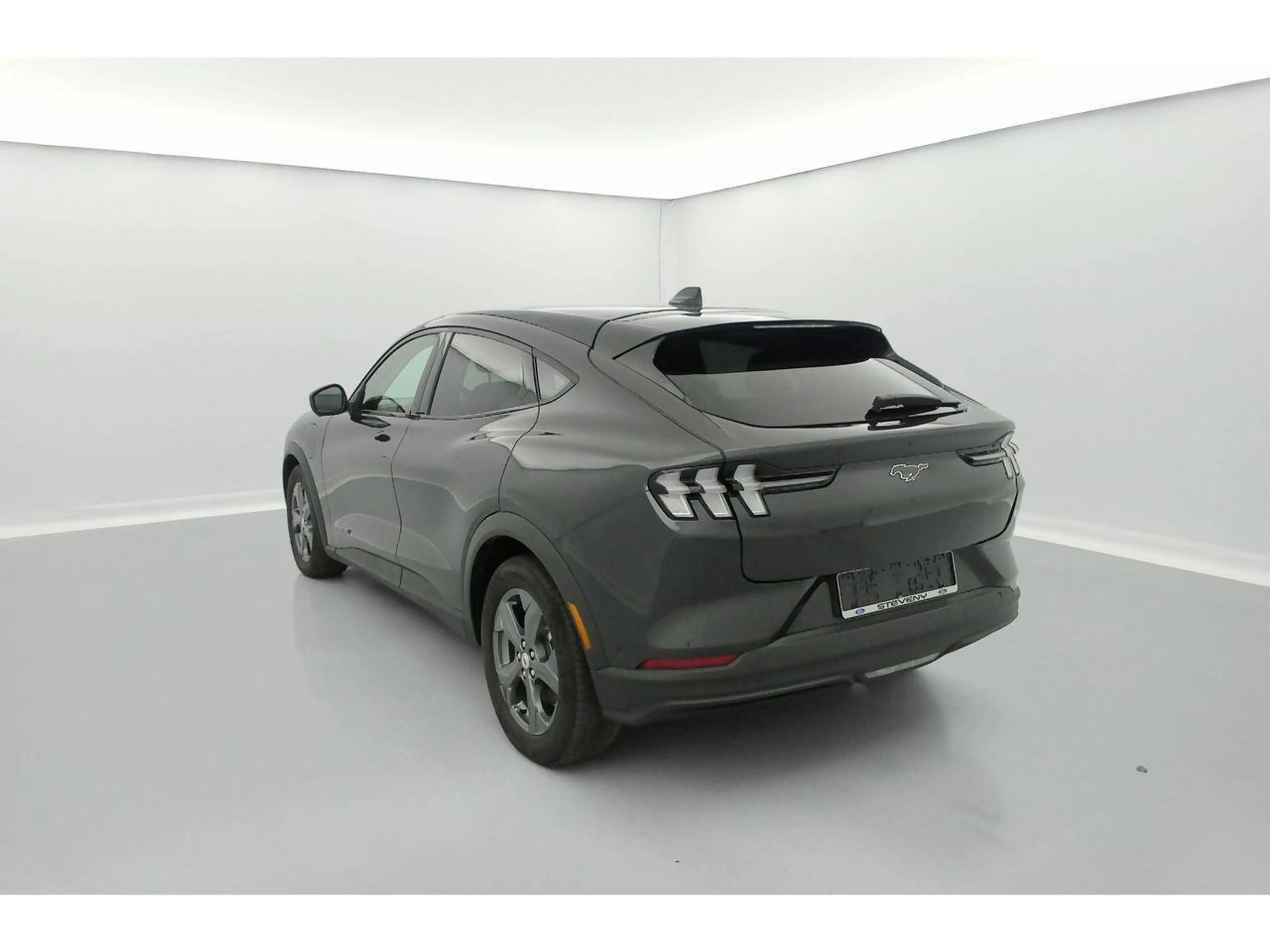 Ford Mustang Mach-E 99 kWh RWD Extended Range demo — photo 5