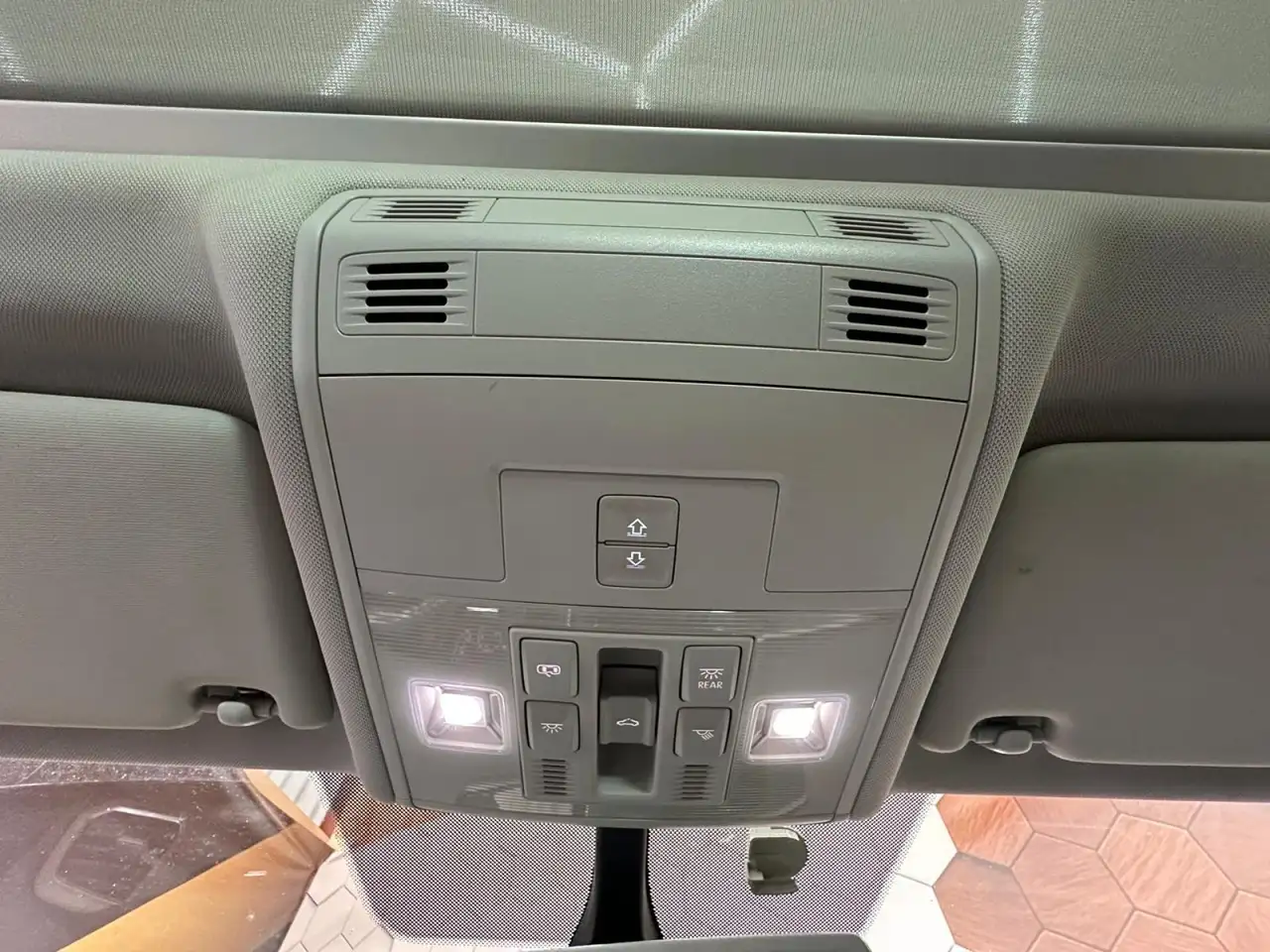 Volkswagen Golf Standard Model — photo 30
