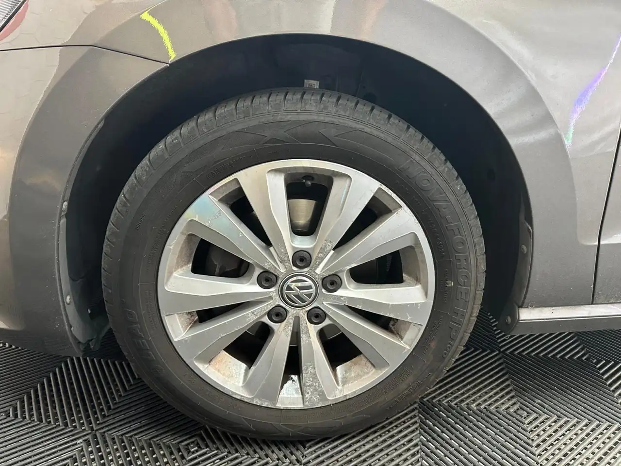 Volkswagen Golf Standard Model — photo 38