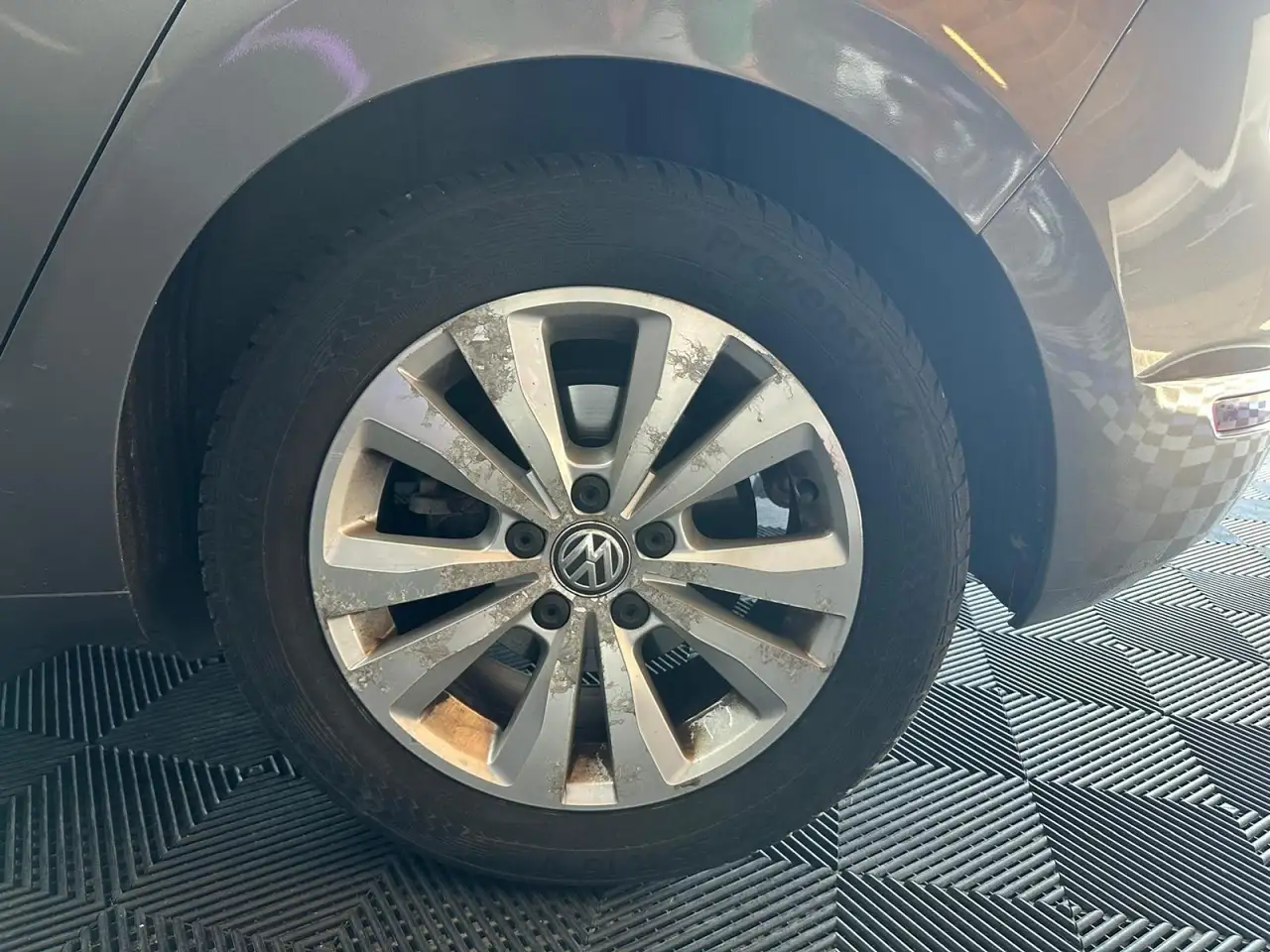 Volkswagen Golf Standard Model — photo 37
