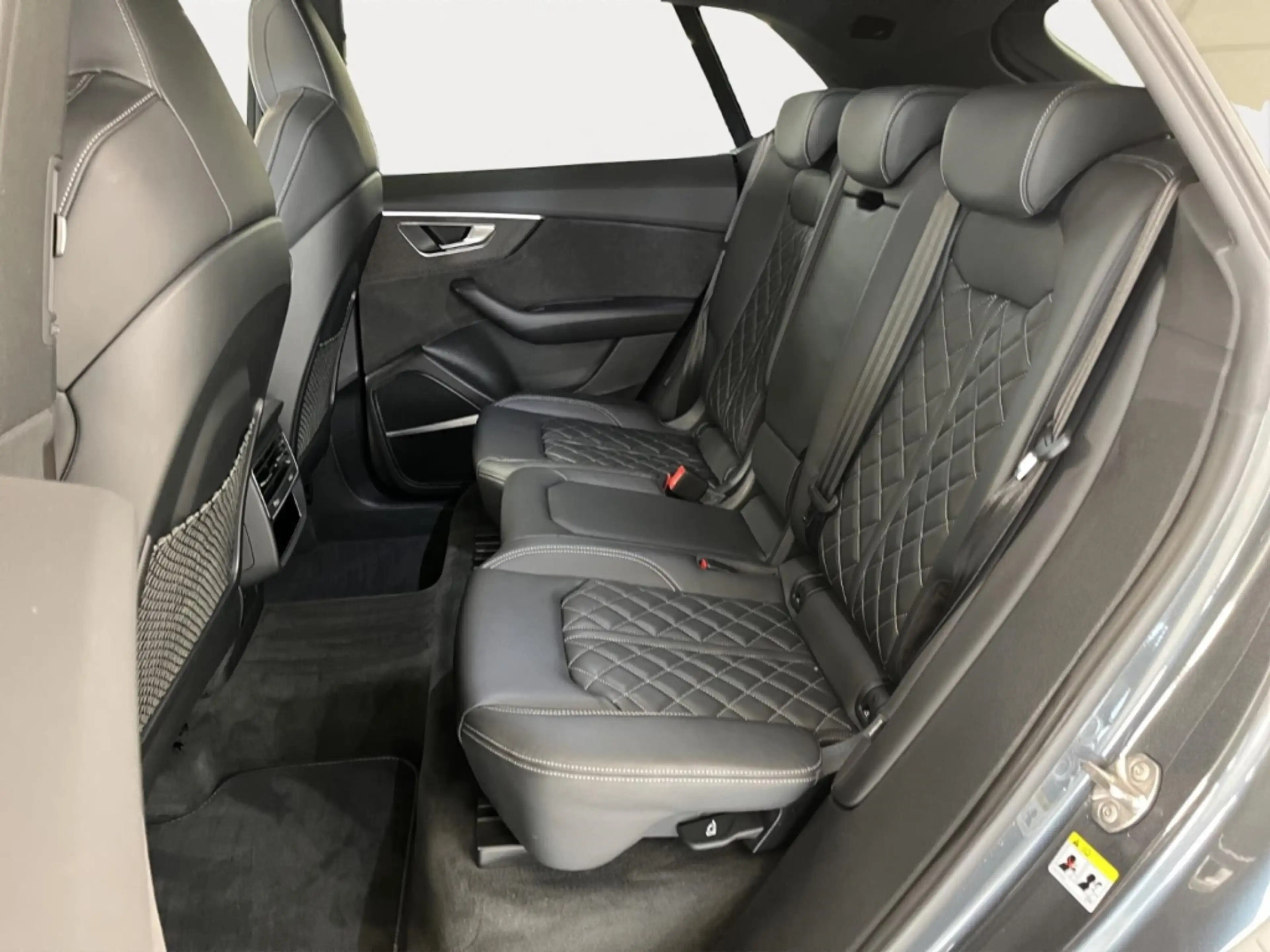Audi SQ8 4.0 TFSI quattro Tiptronic competition plus Luftfe — photo 13