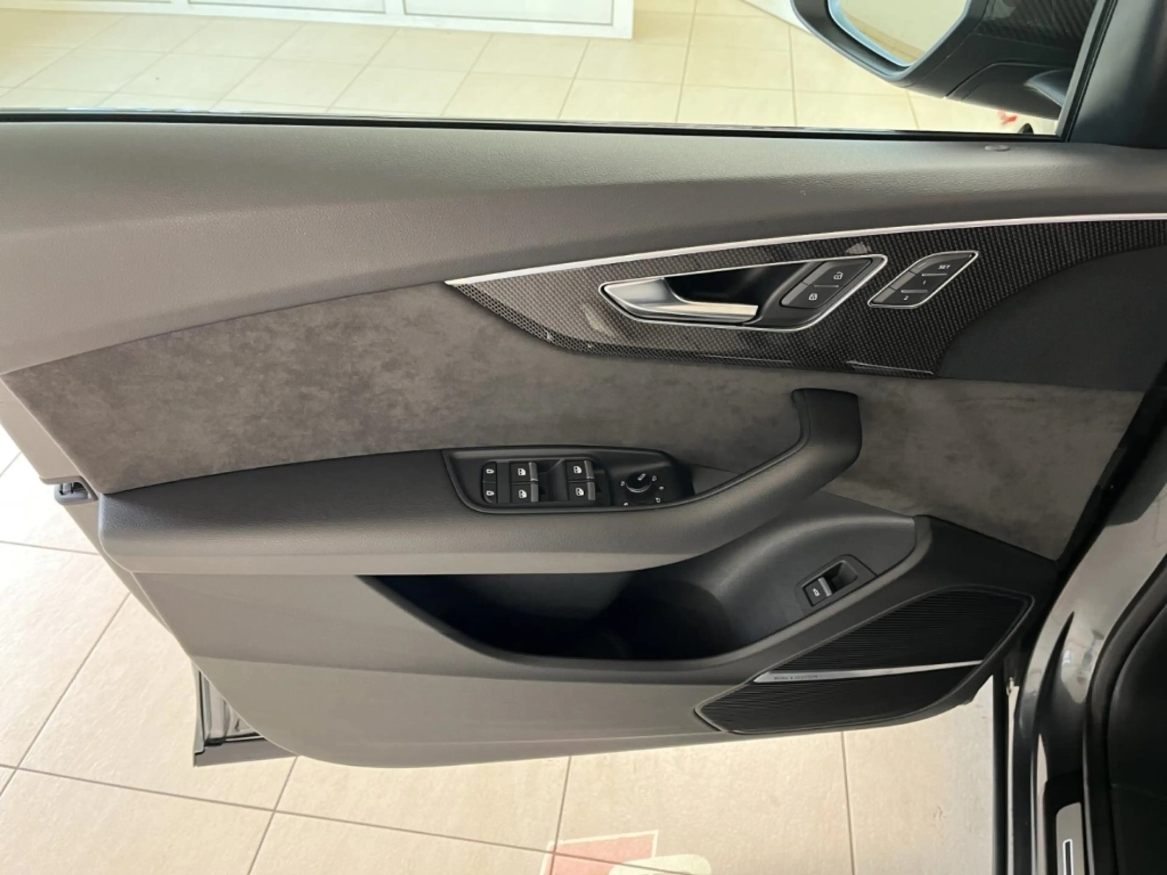 Audi SQ8 4.0 TFSI quattro Tiptronic competition plus Luftfe — photo 12