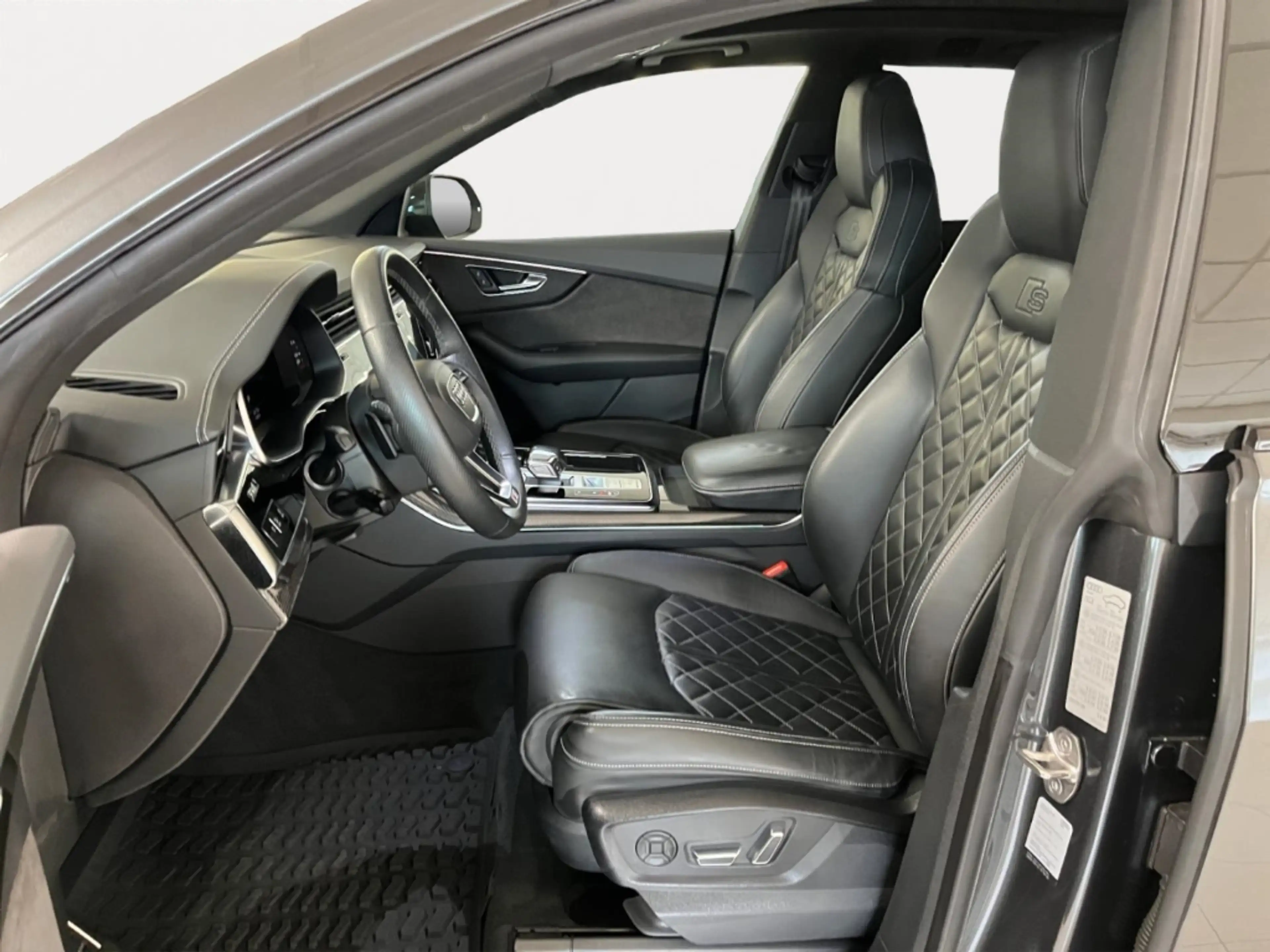 Audi SQ8 4.0 TFSI quattro Tiptronic competition plus Luftfe — photo 8