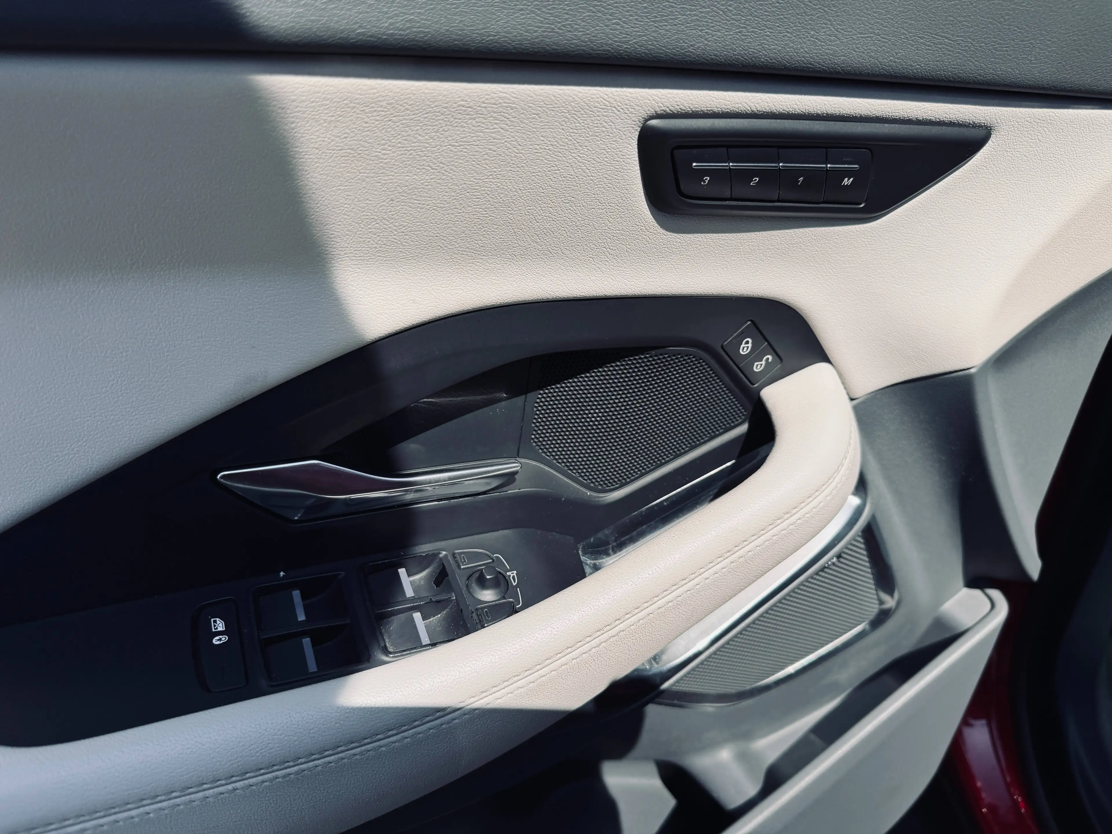 Jaguar E-Pace E-Pace 2.0 D AWD, Automatique, Garantie 1 An — photo 14