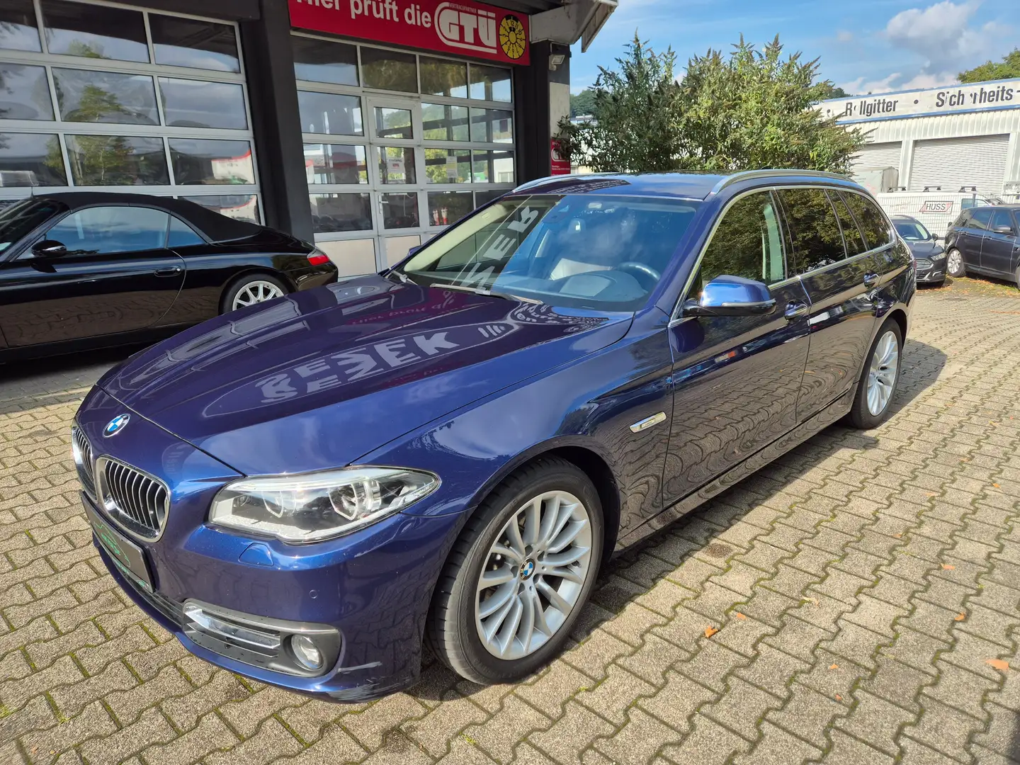 BMW 520 *d*Touring*EU6*Kamera*Leder*VollDigi*HUP*Voll Blau - 1
