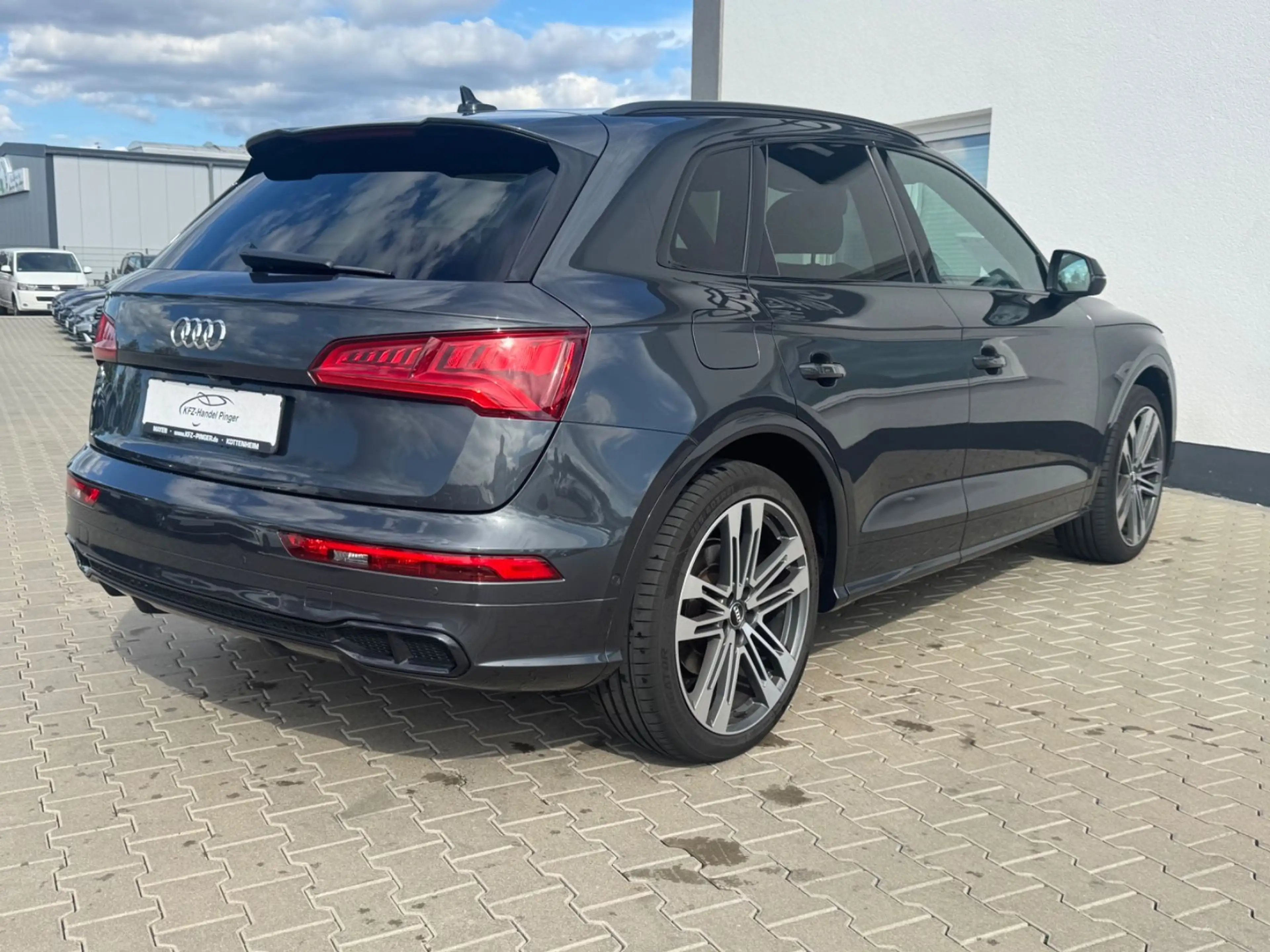 Audi SQ5 3.0 TDI Quattro LED/AHK/B&O — photo 6