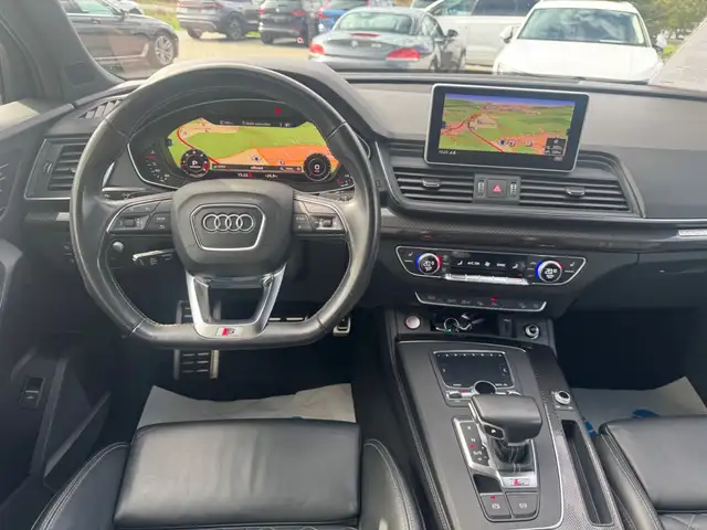 Audi SQ5 view 14